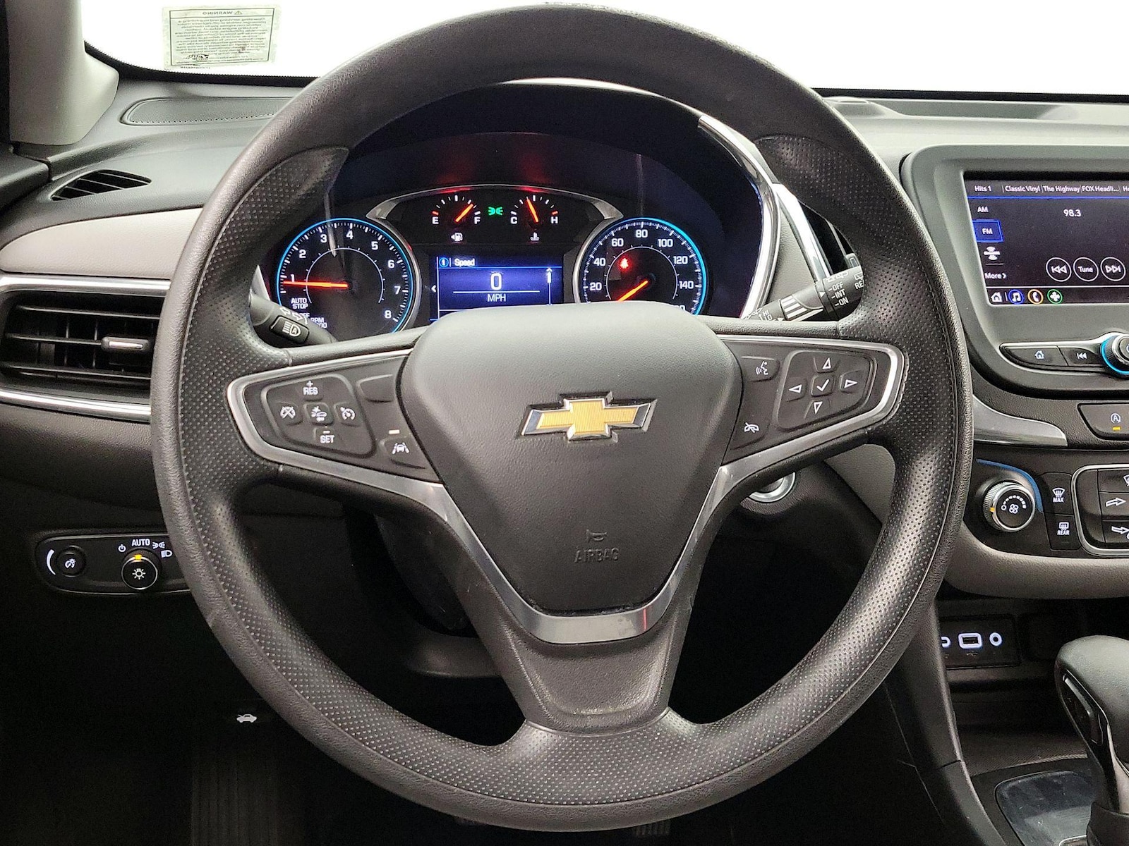 2022 Chevrolet Equinox LT - Photo 11