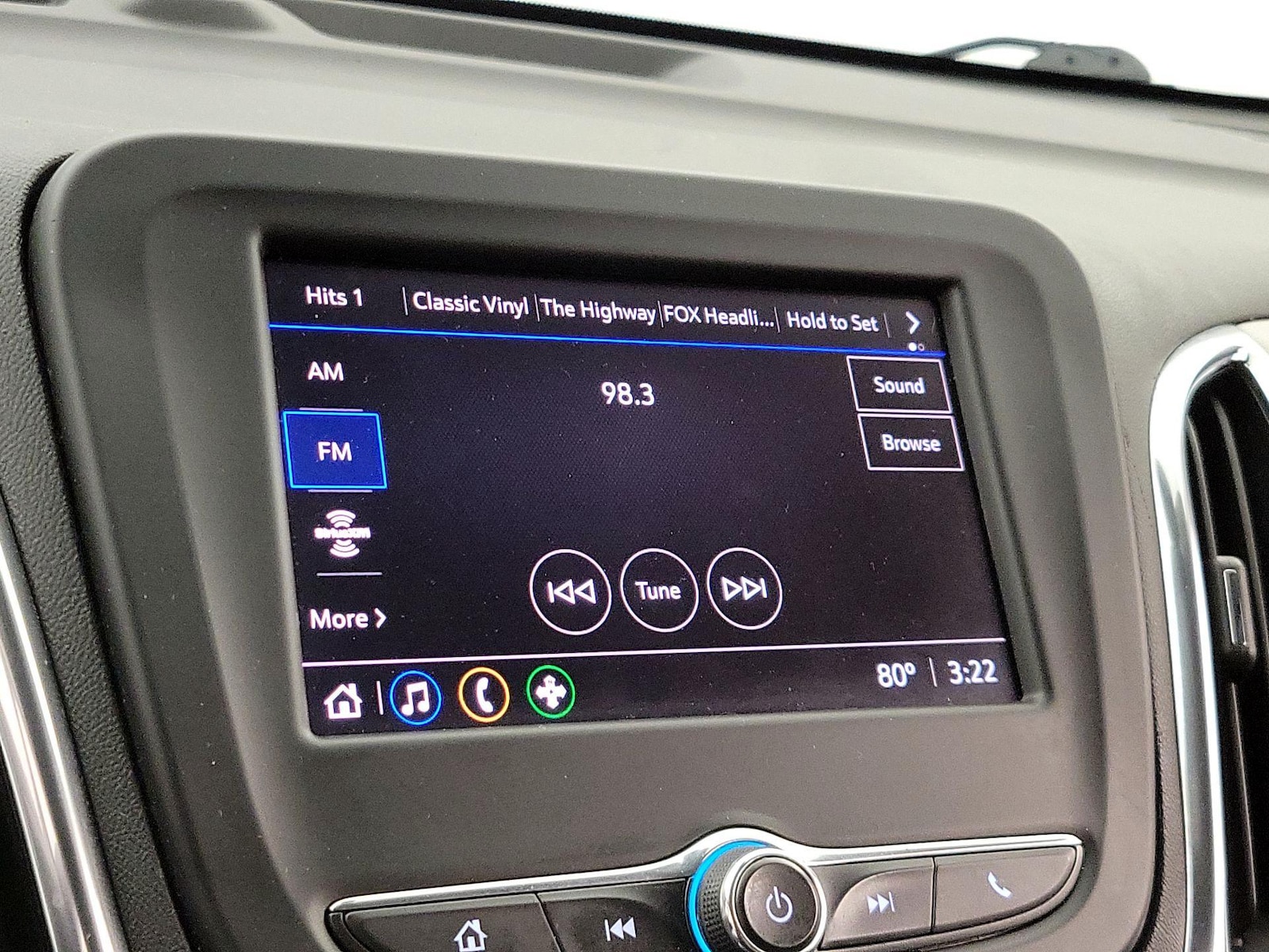 2022 Chevrolet Equinox LT - Photo 16