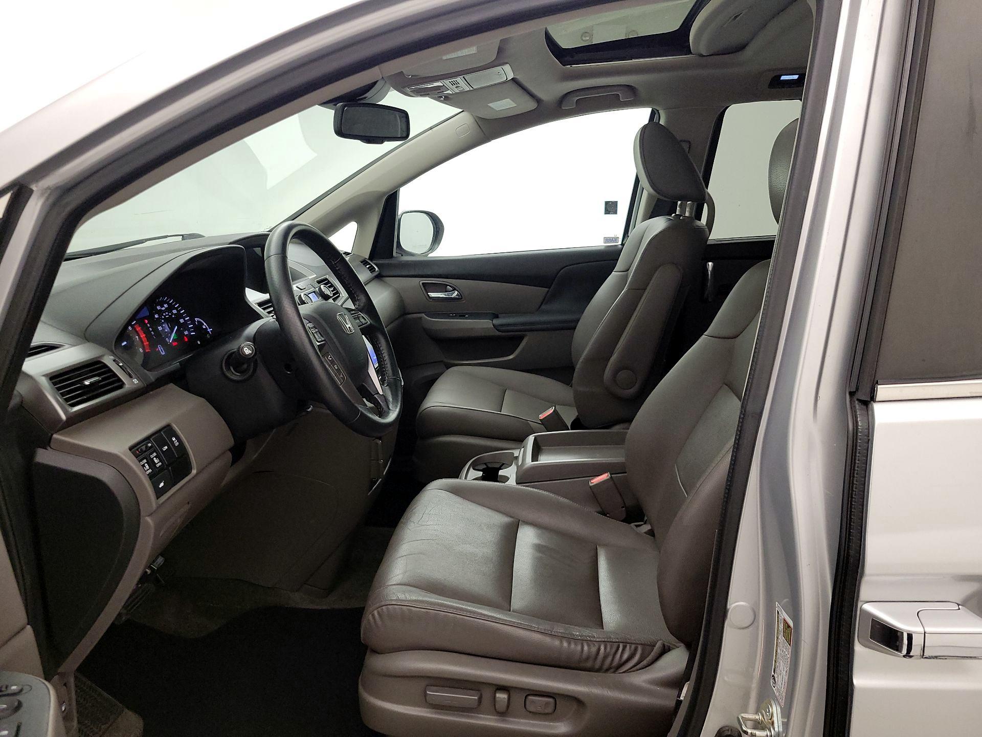 Thumbnail: 2015 Honda Odyssey - 11