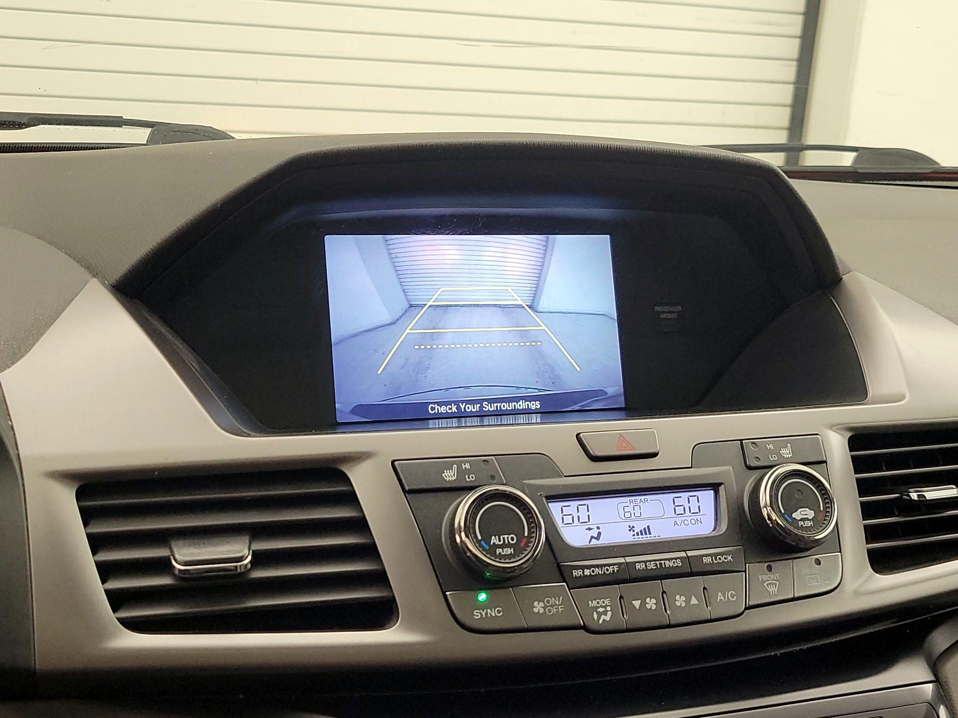 Thumbnail: 2015 Honda Odyssey - 14