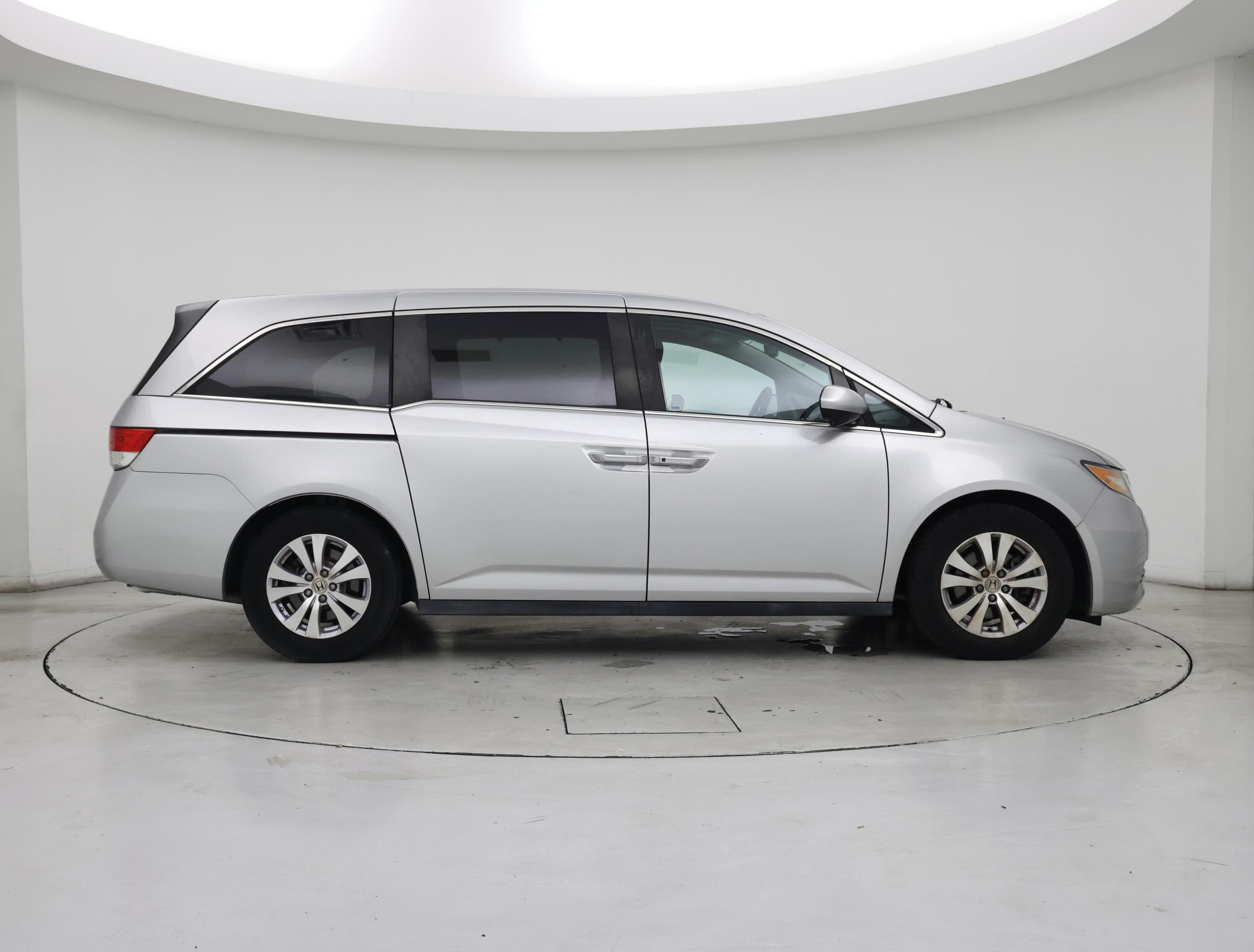 Thumbnail: 2015 Honda Odyssey - 7