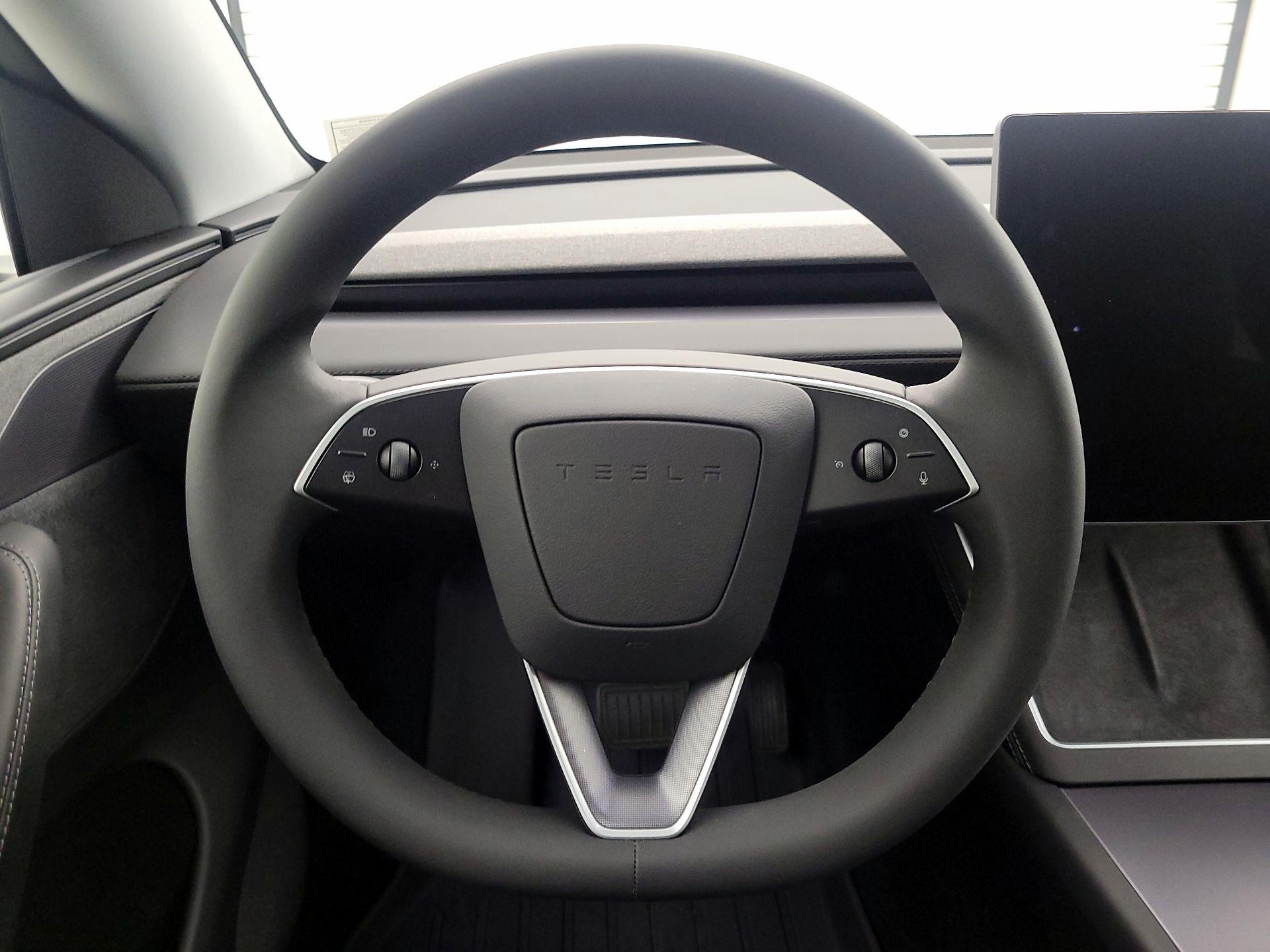 Thumbnail: 2026 Tesla Model Y - 10