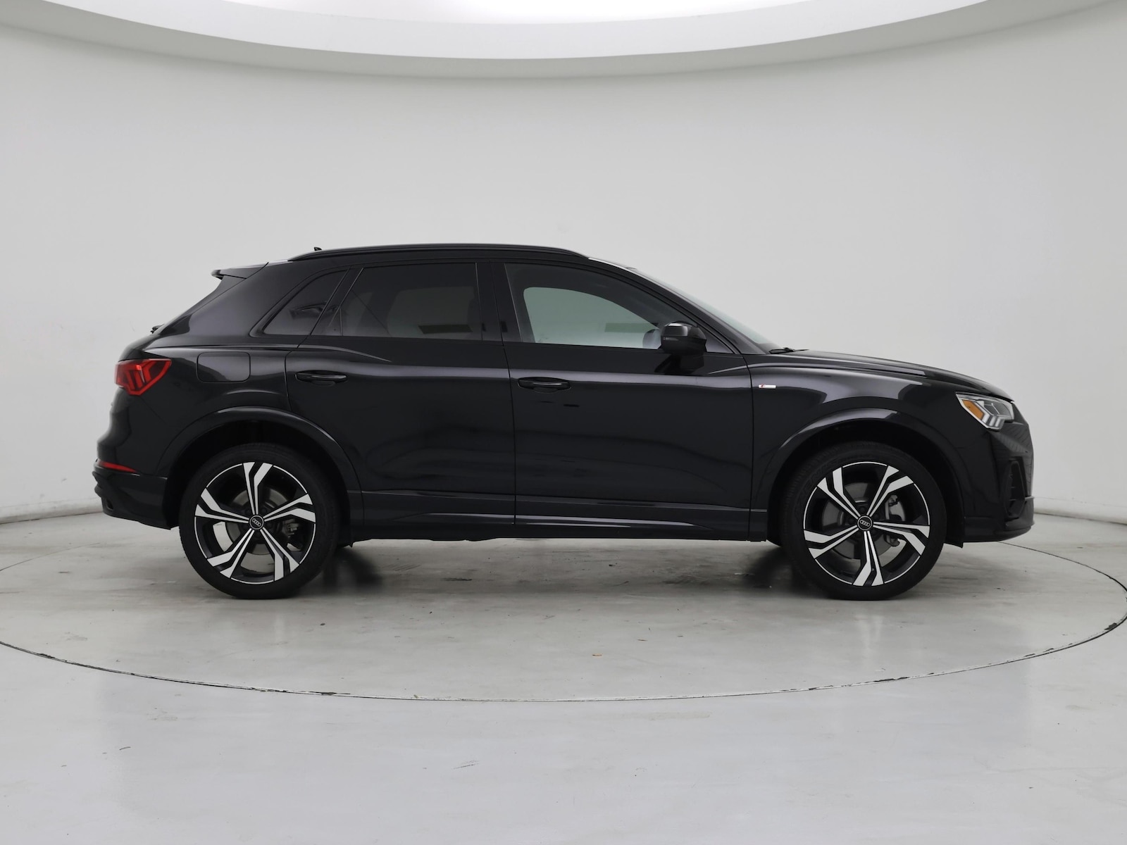 2024 Audi Q3 S Line Premium Plus - Photo 8