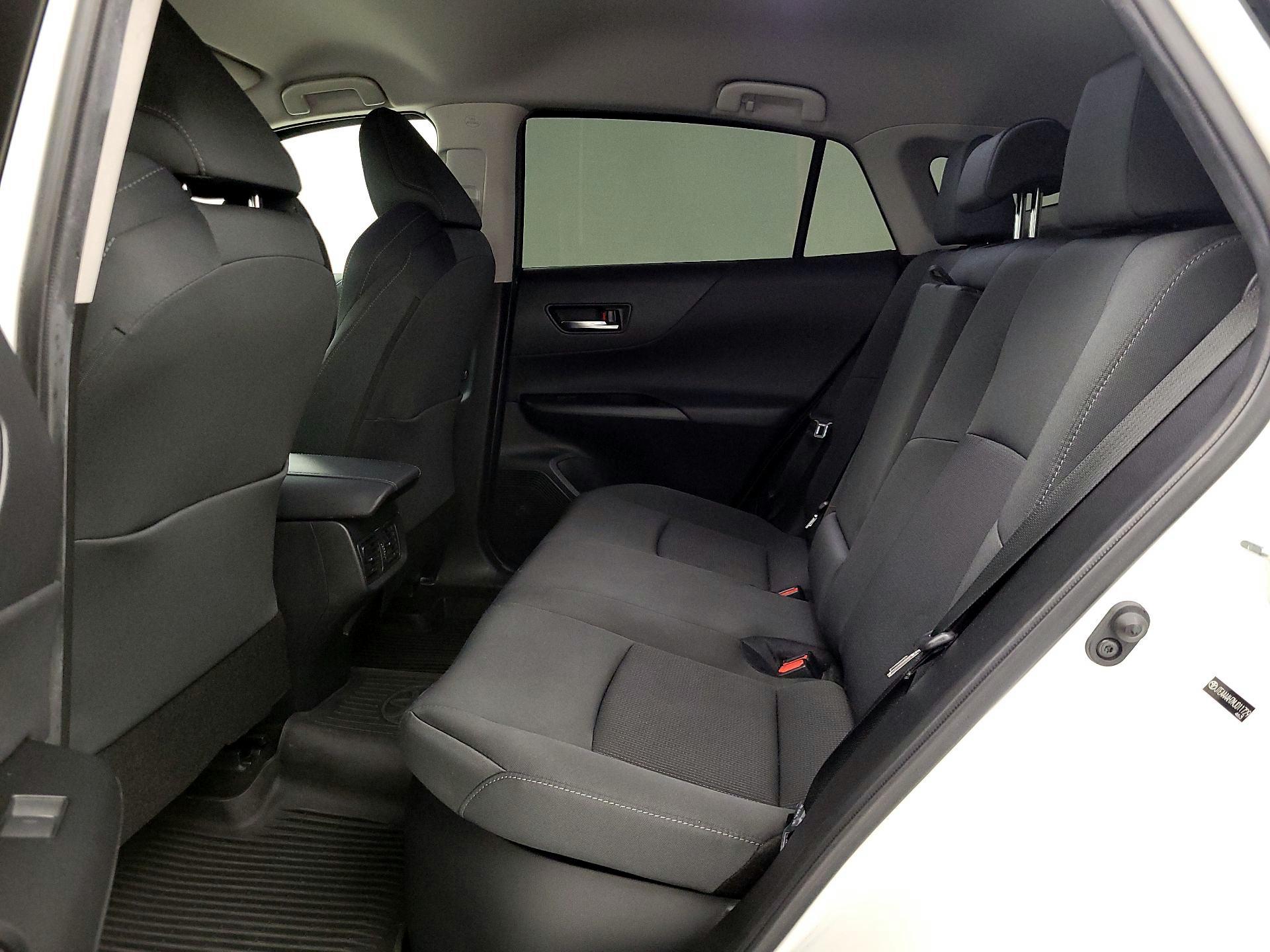 Thumbnail: 2021 Toyota Venza - 19