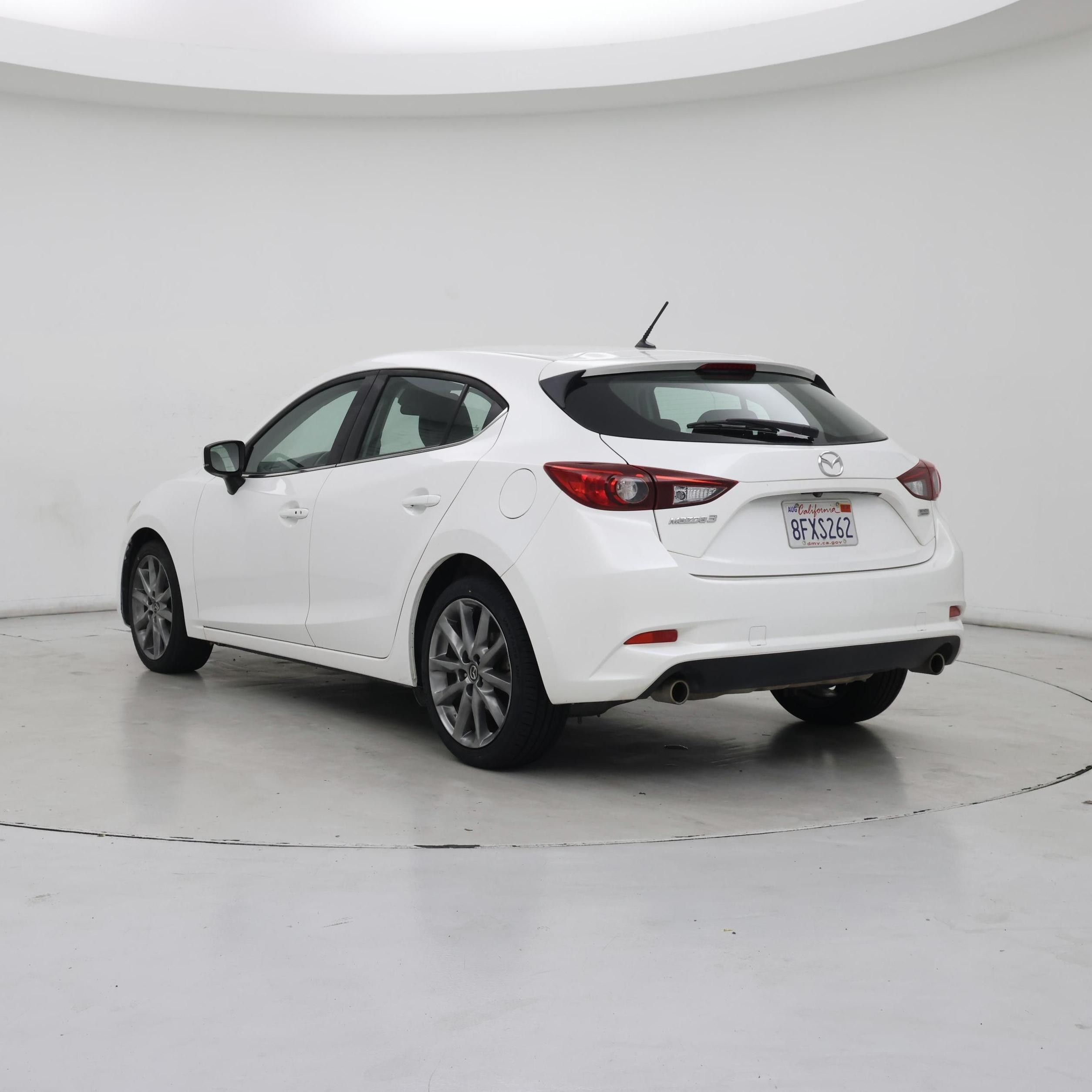 Thumbnail: 2018 Mazda Mazda3 - 2