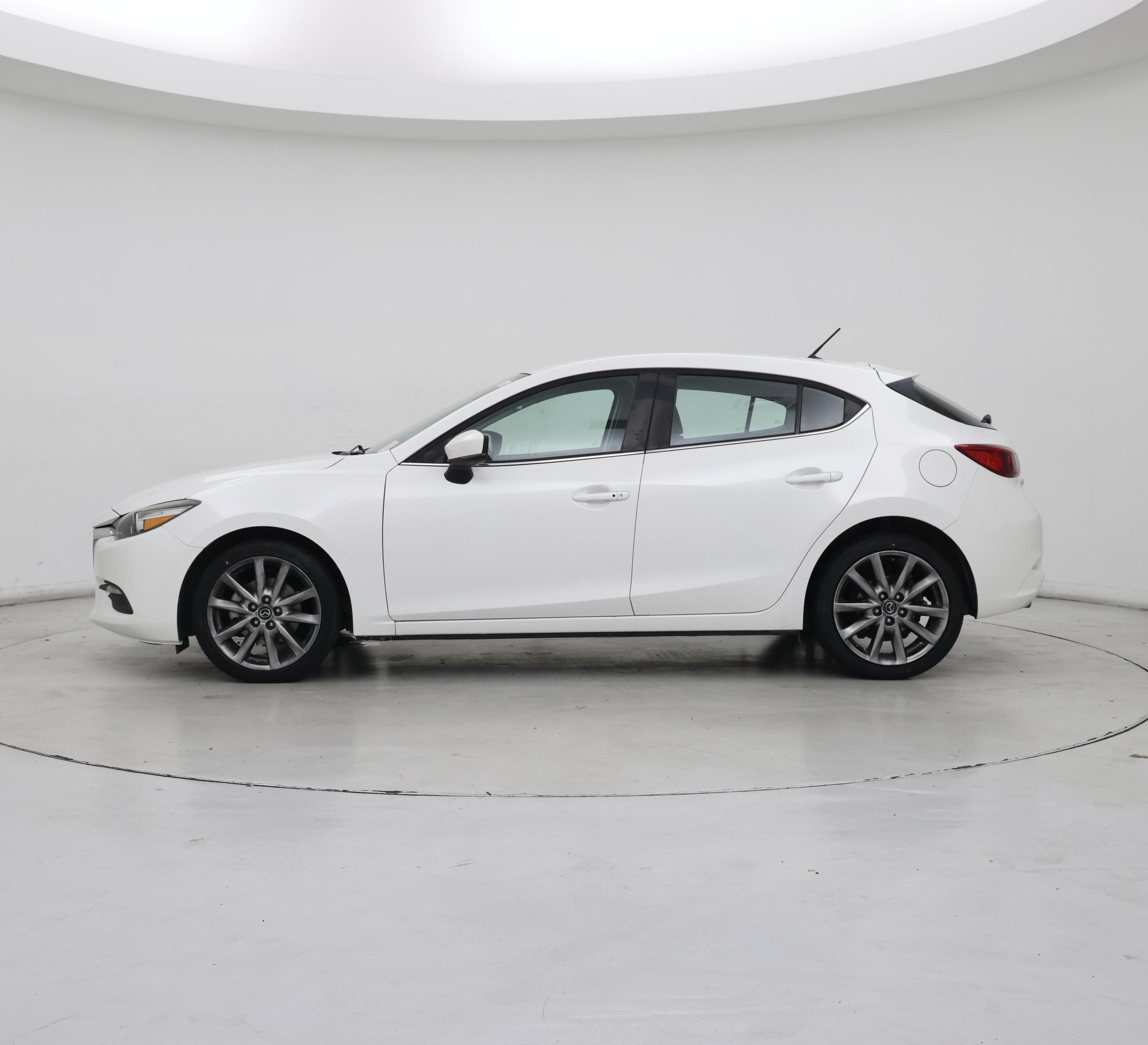 Thumbnail: 2018 Mazda Mazda3 - 3