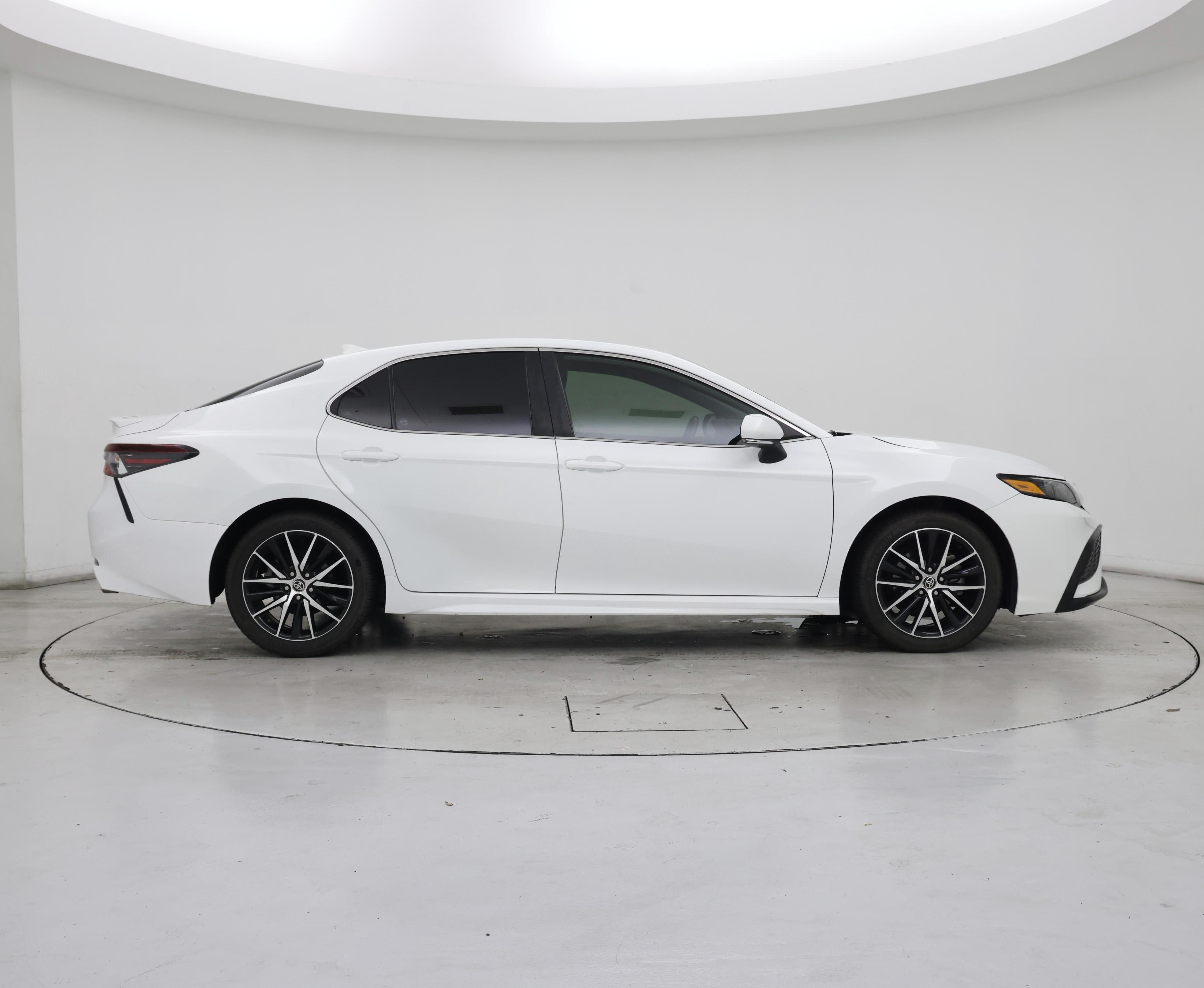 Thumbnail: 2023 Toyota Camry - 7