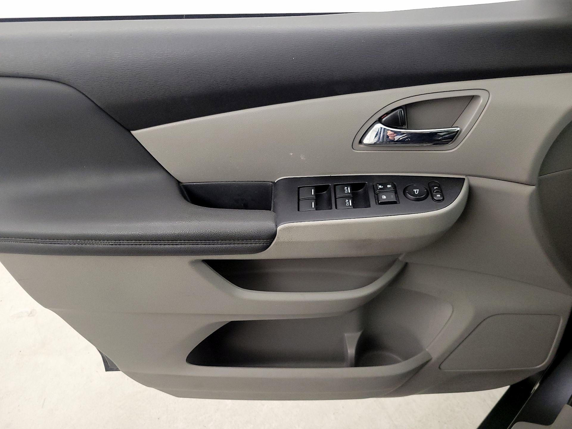 Thumbnail: 2016 Honda Odyssey - 12