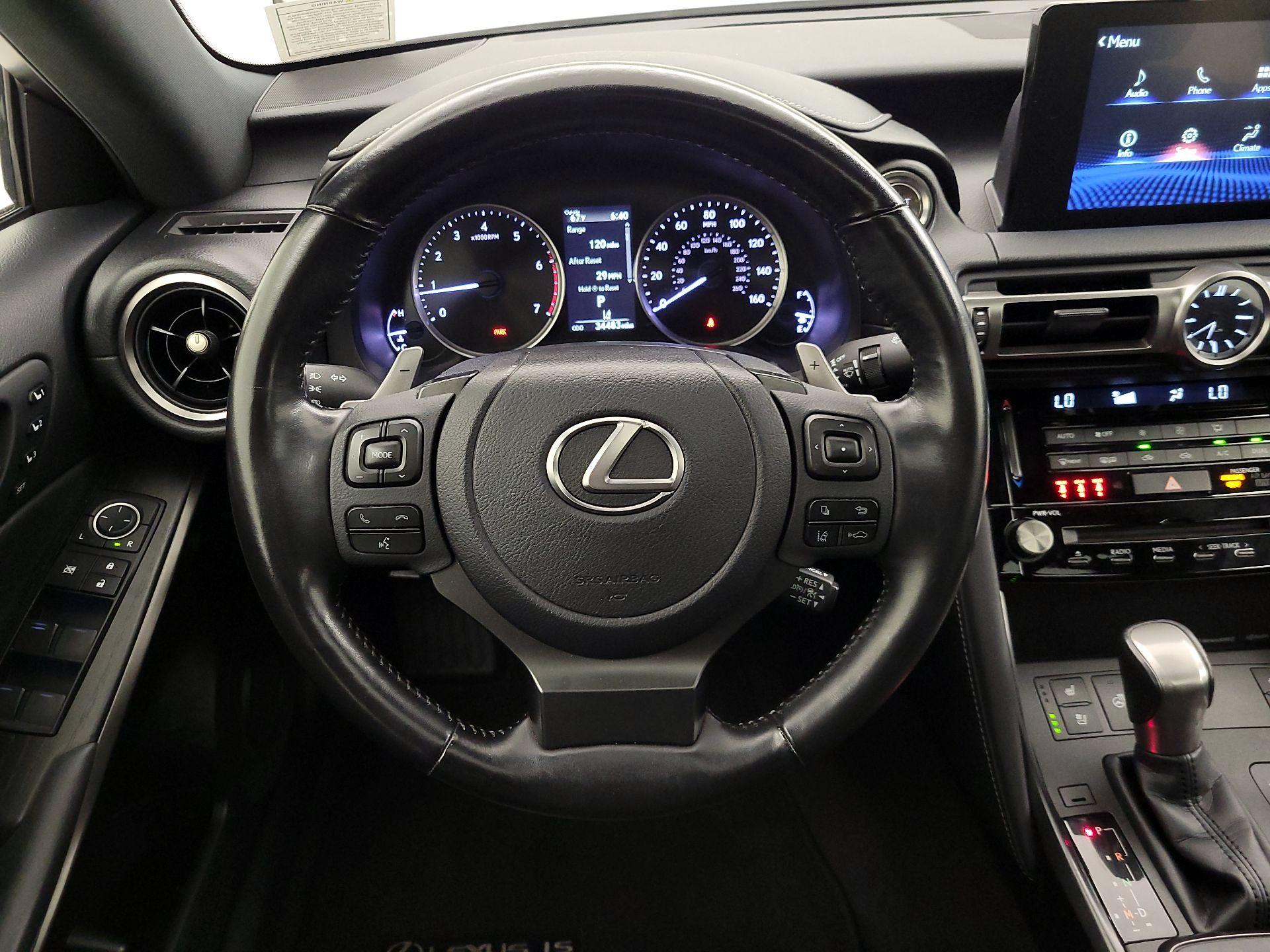 Thumbnail: 2022 Lexus IS - 10