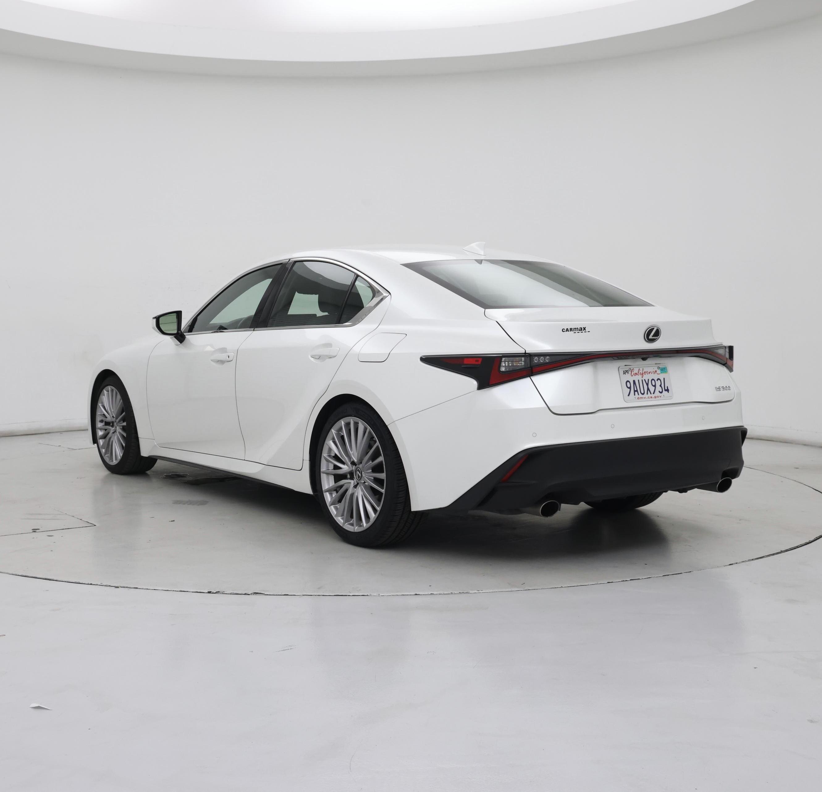 Thumbnail: 2022 Lexus IS - 2
