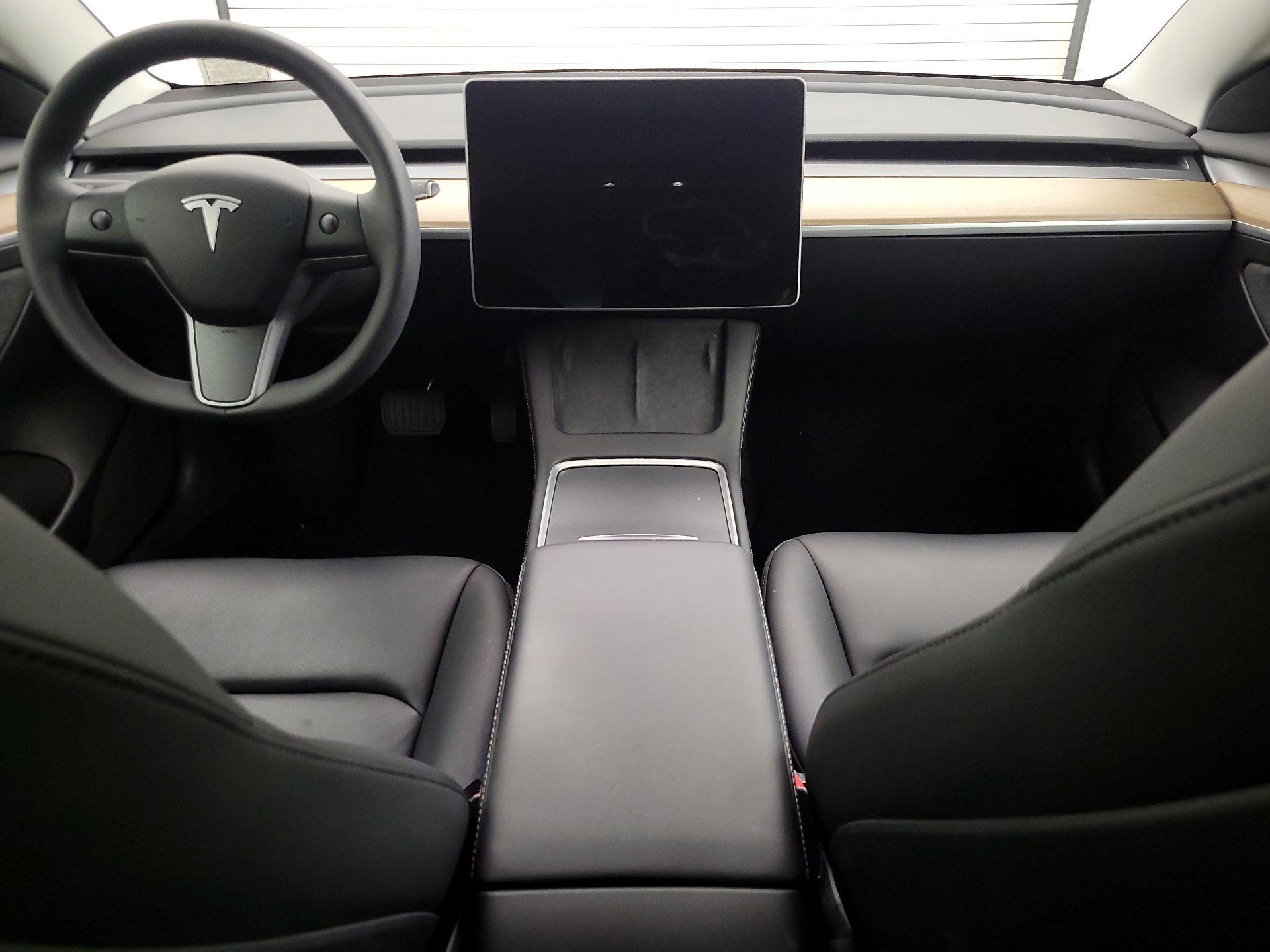 Thumbnail: 2023 Tesla Model 3 - 9