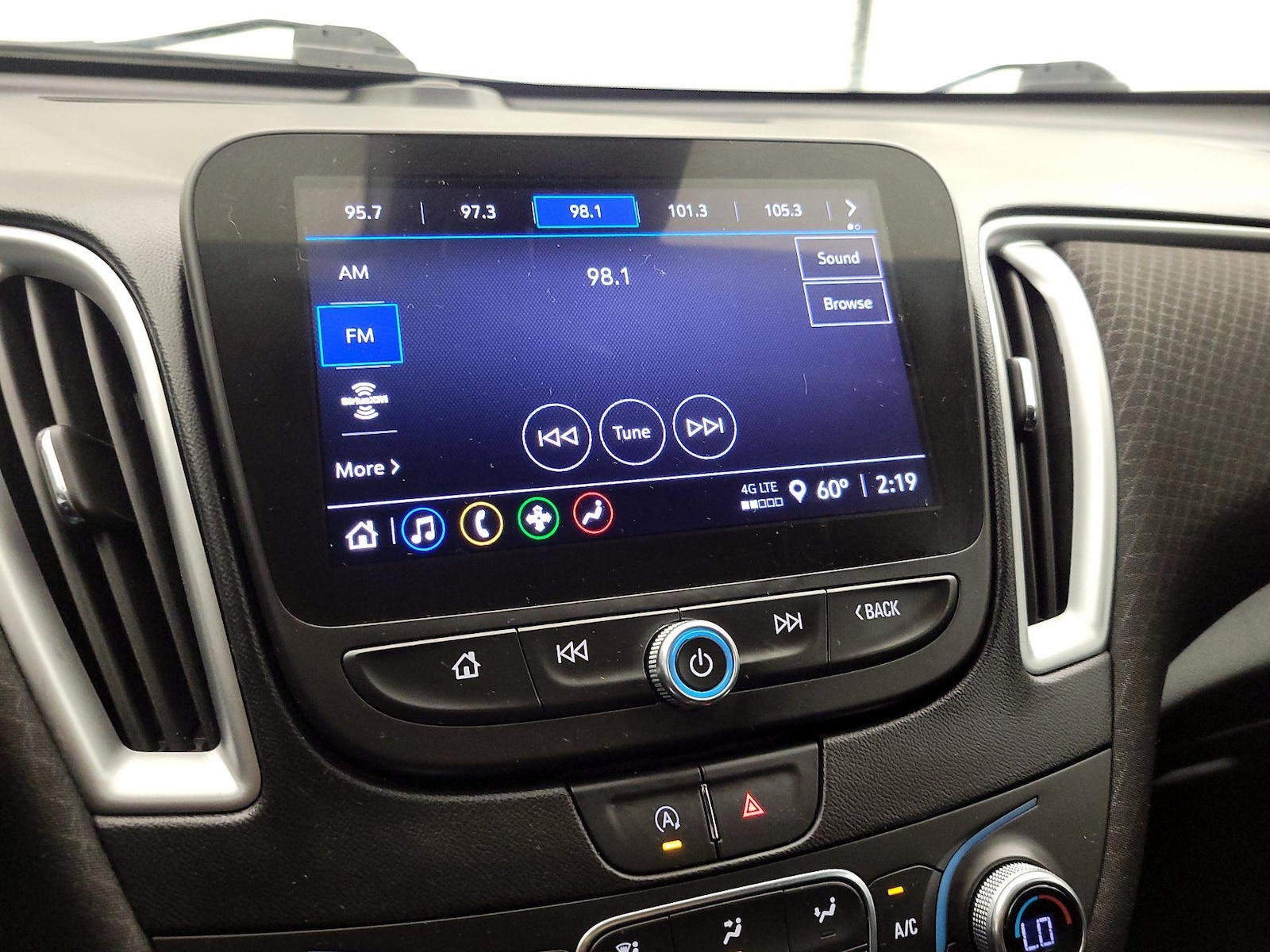 2024 Chevrolet Malibu 1LT - Photo 16