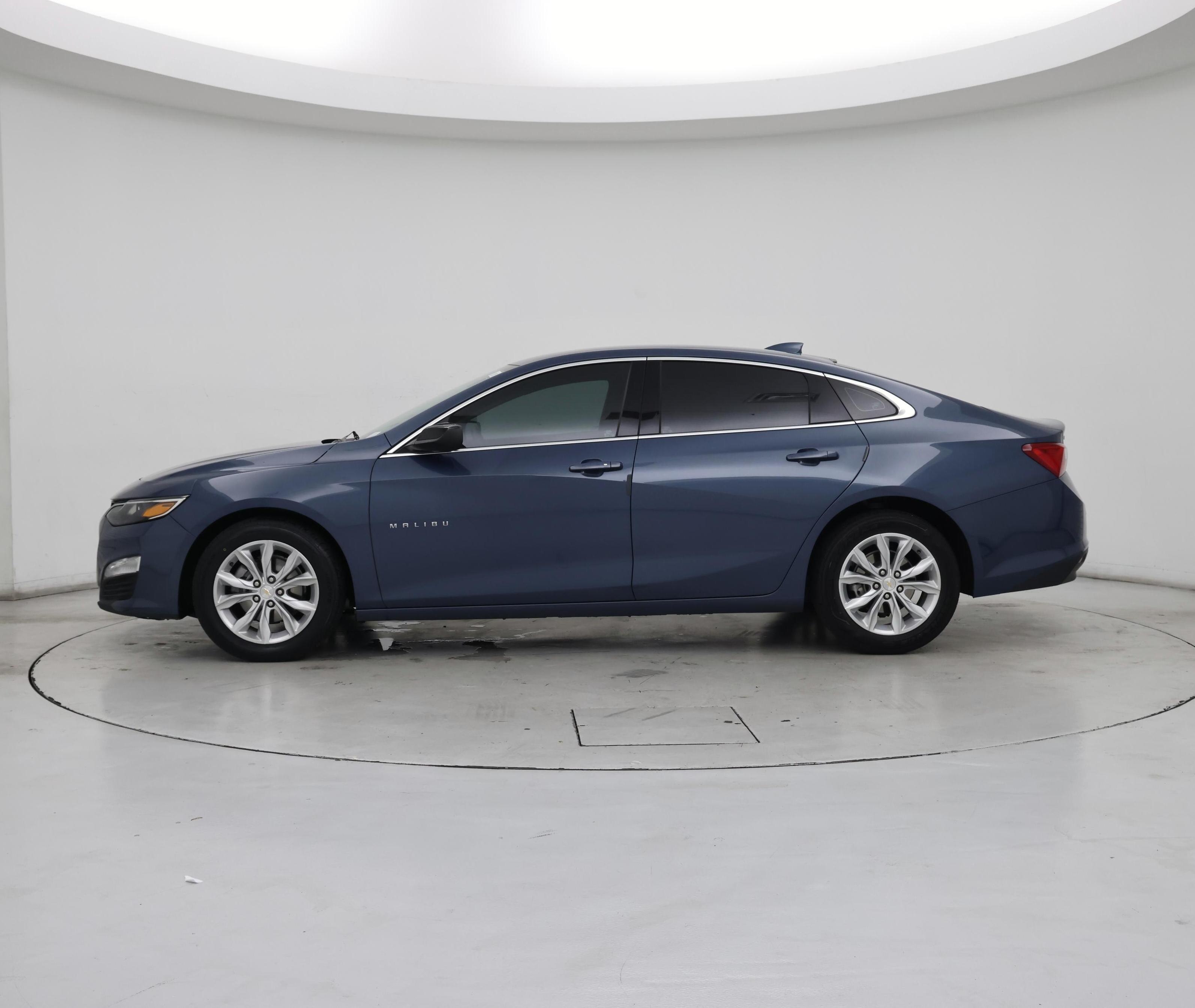 Thumbnail: 2024 Chevrolet Malibu - 3