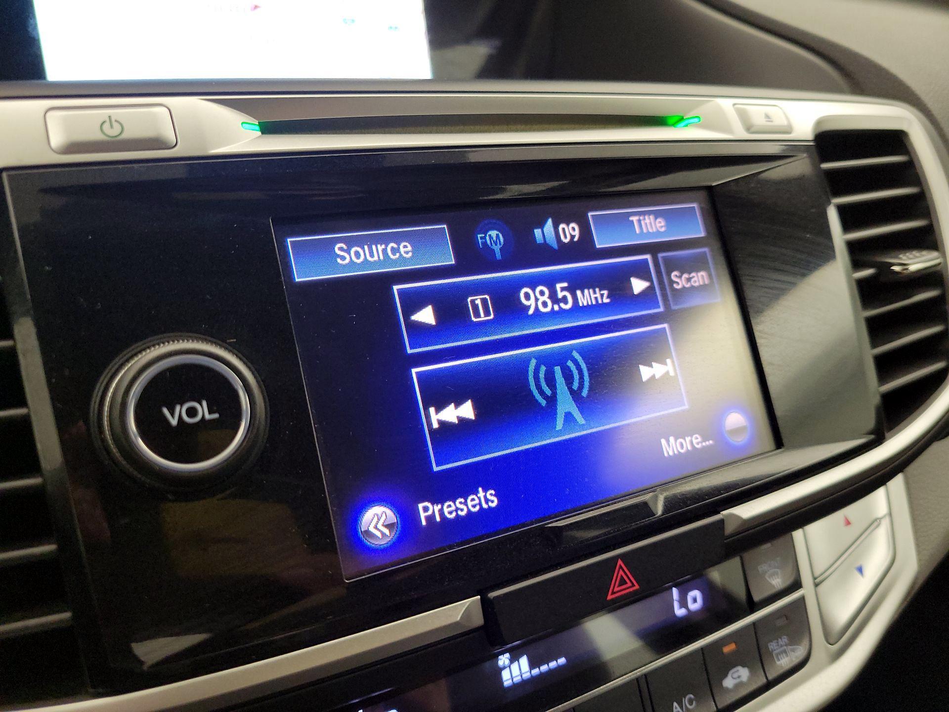 Thumbnail: 2015 Honda Accord - 16