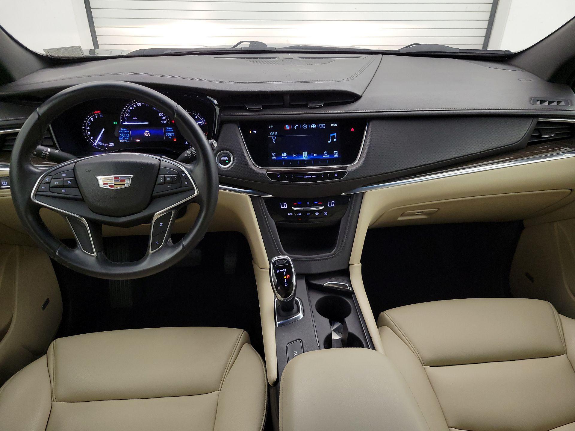 Thumbnail: 2017 Cadillac XT5 - 9