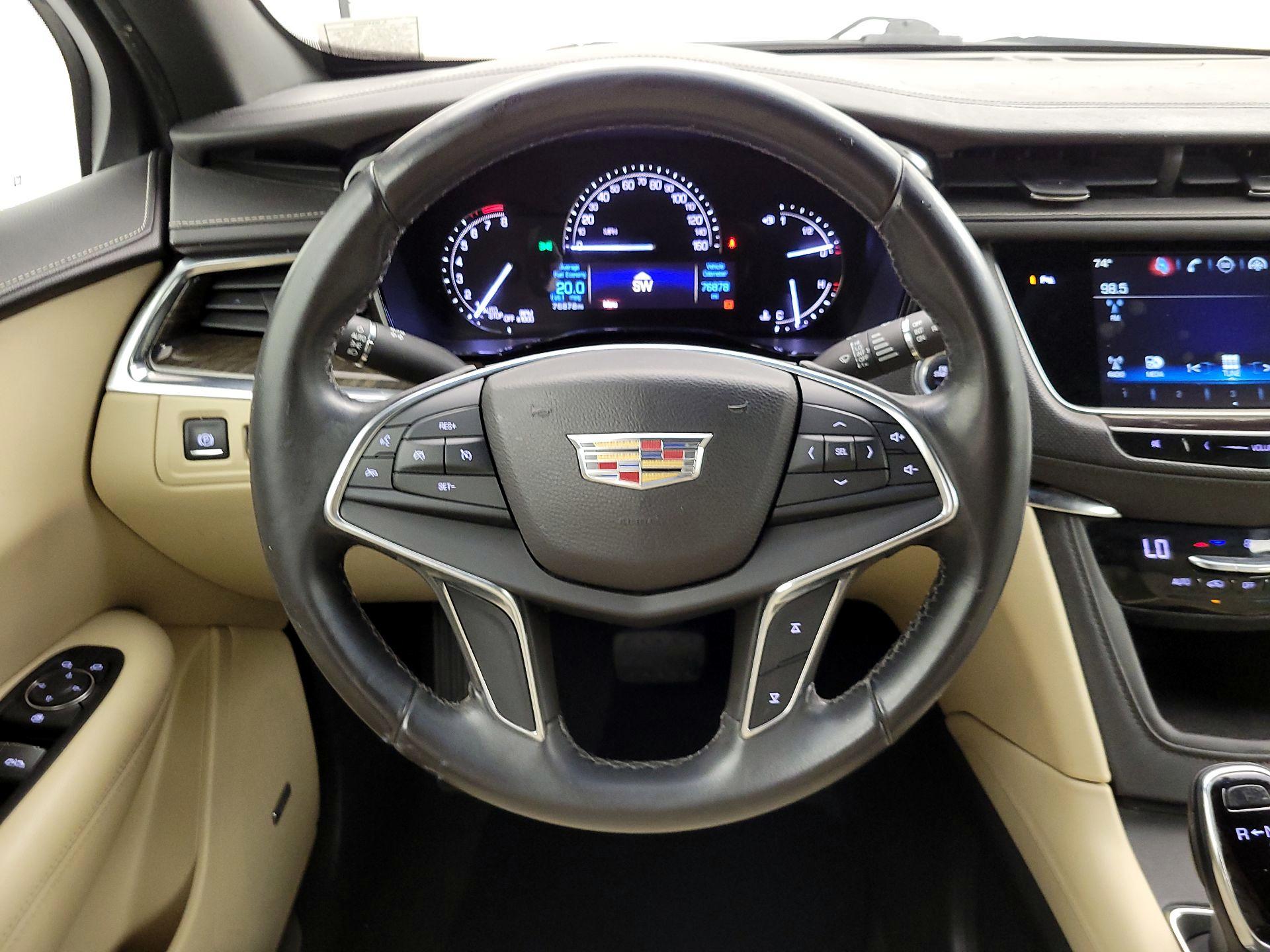 Thumbnail: 2017 Cadillac XT5 - 10