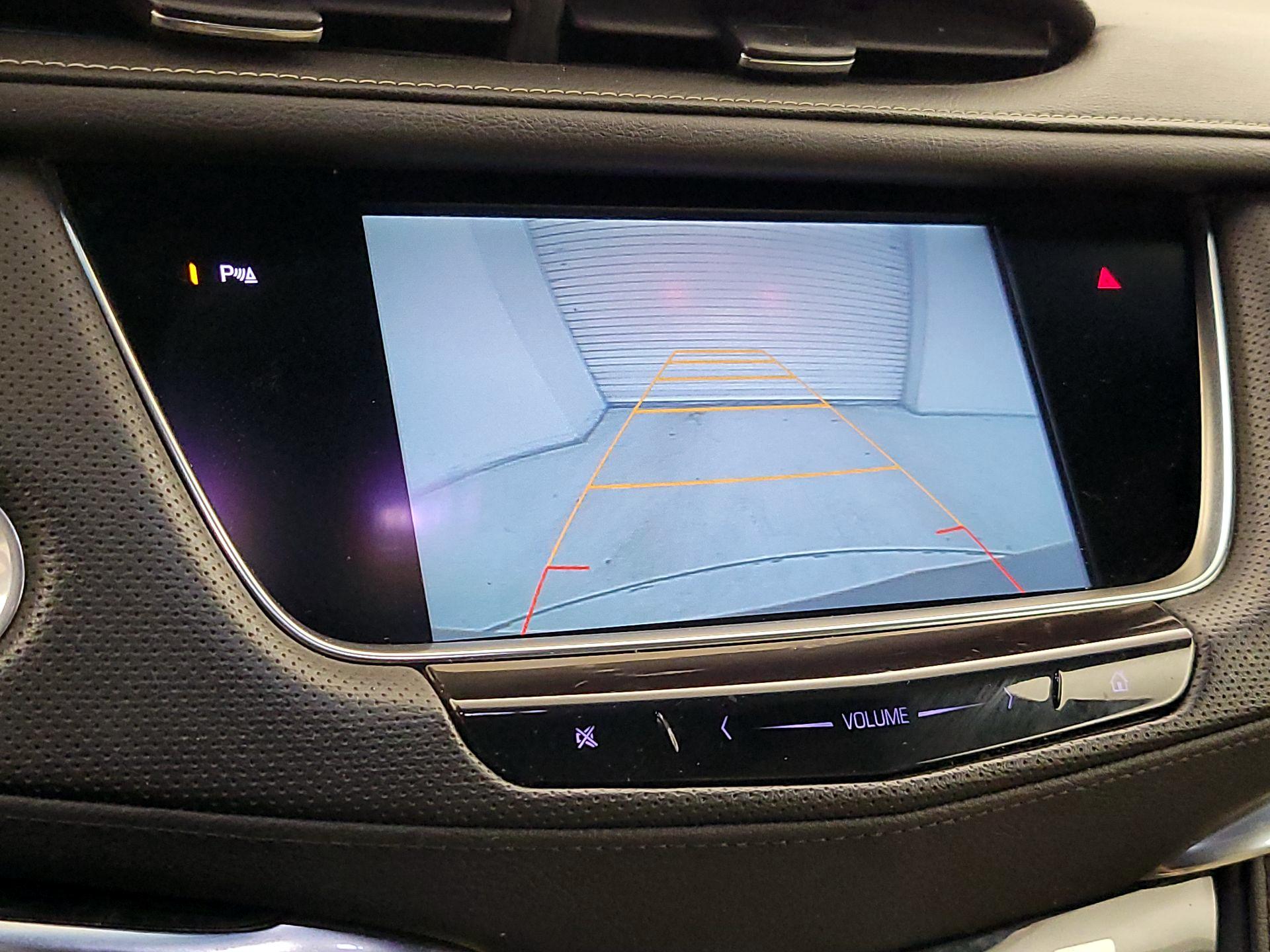 Thumbnail: 2017 Cadillac XT5 - 14