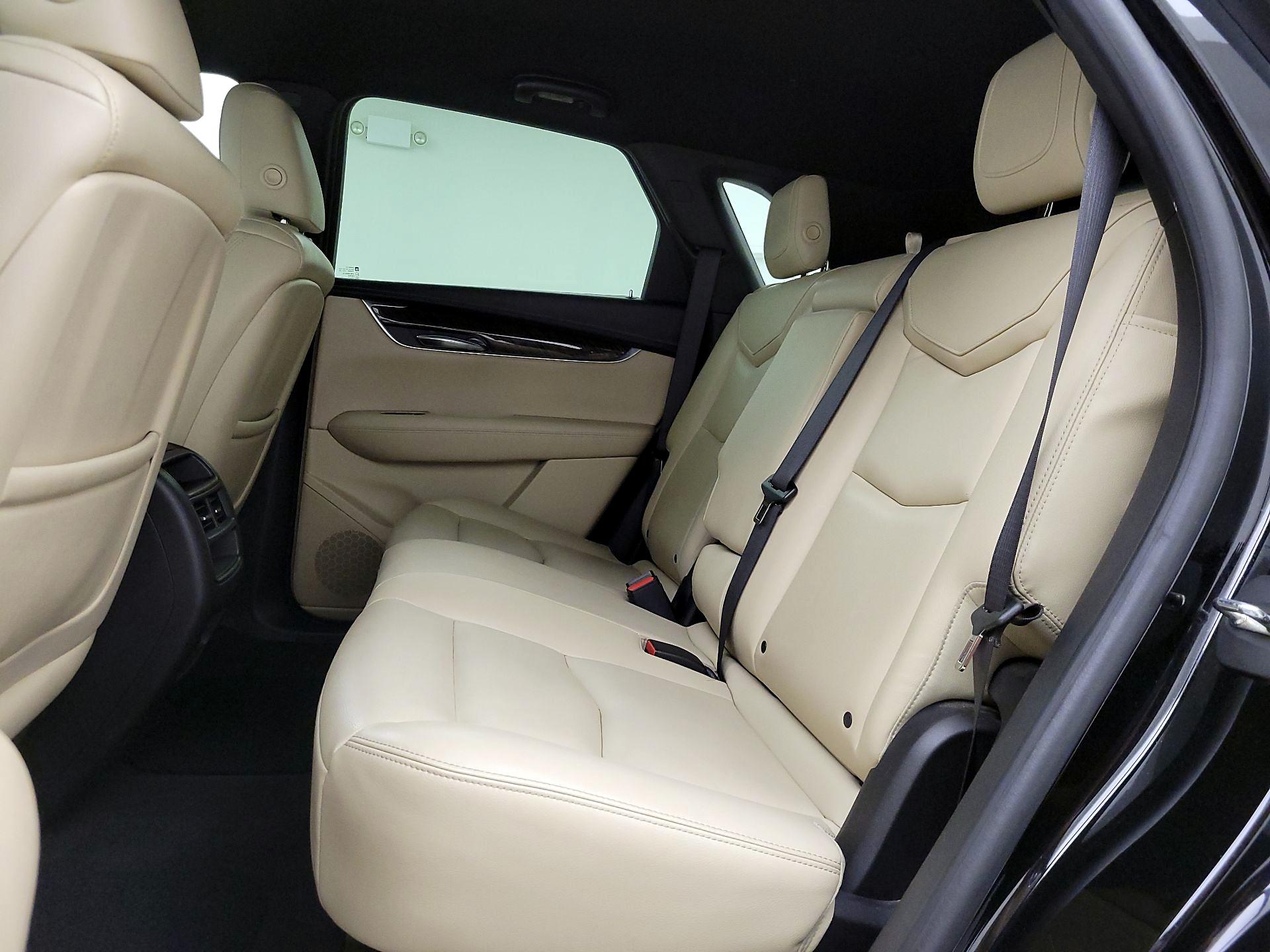 Thumbnail: 2017 Cadillac XT5 - 19