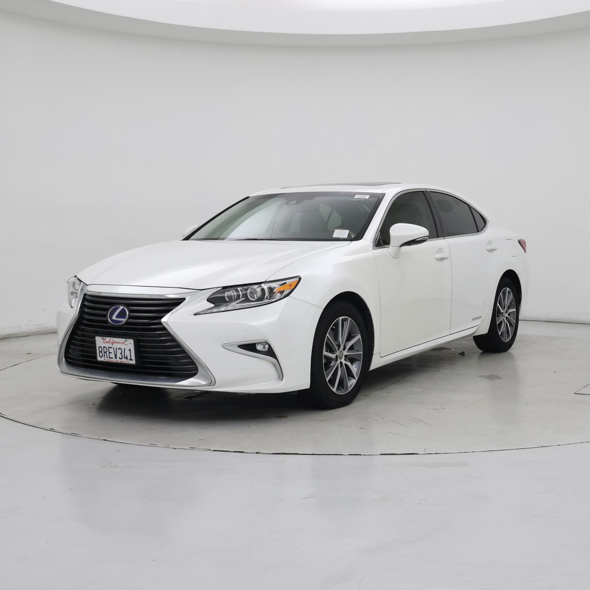 Thumbnail: 2017 Lexus ES - 4