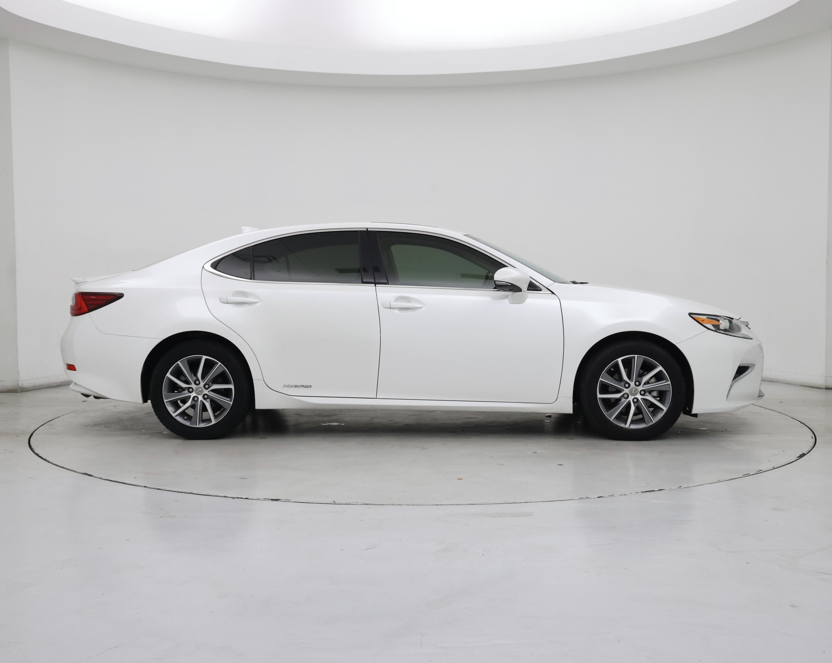 Thumbnail: 2017 Lexus ES - 7