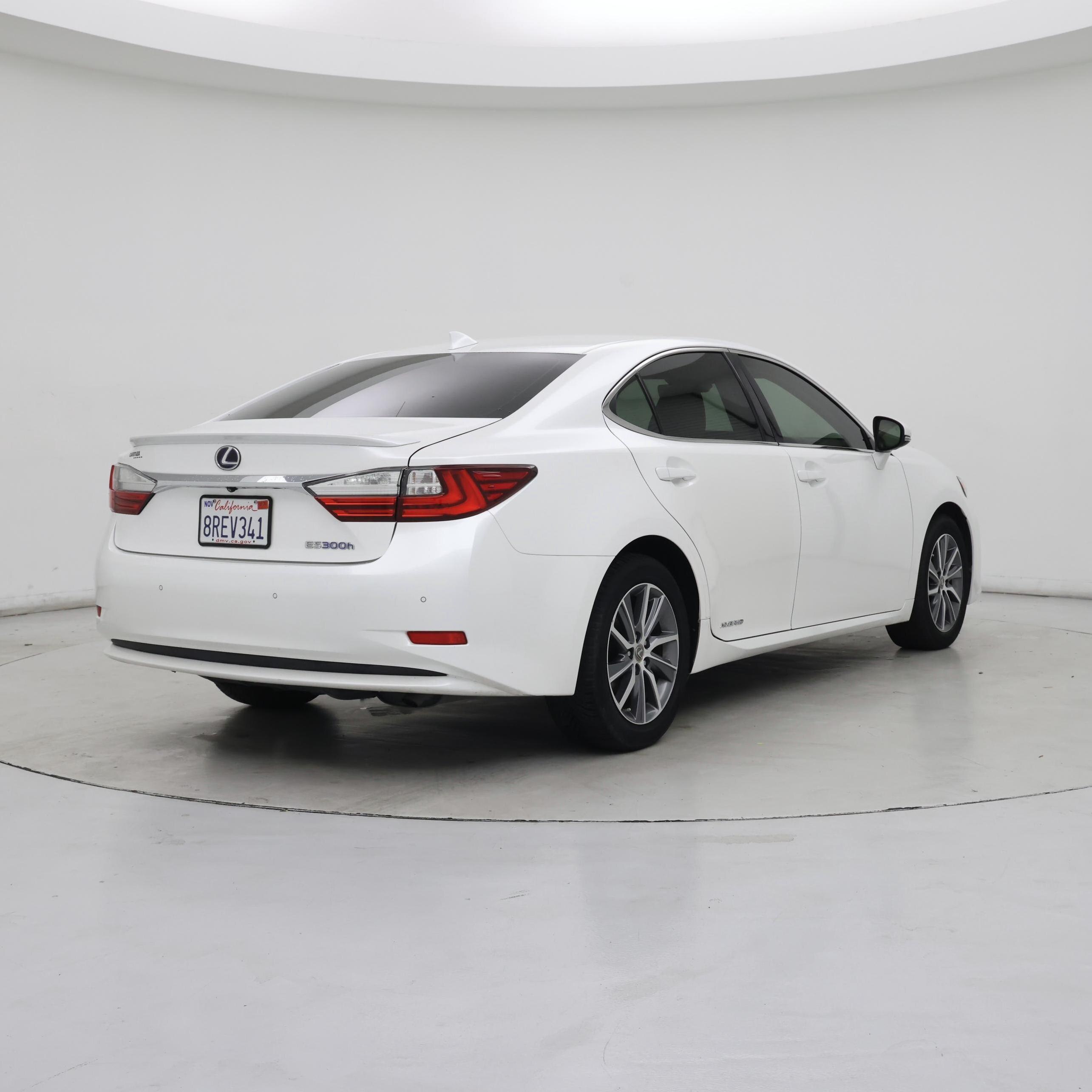 Thumbnail: 2017 Lexus ES - 8