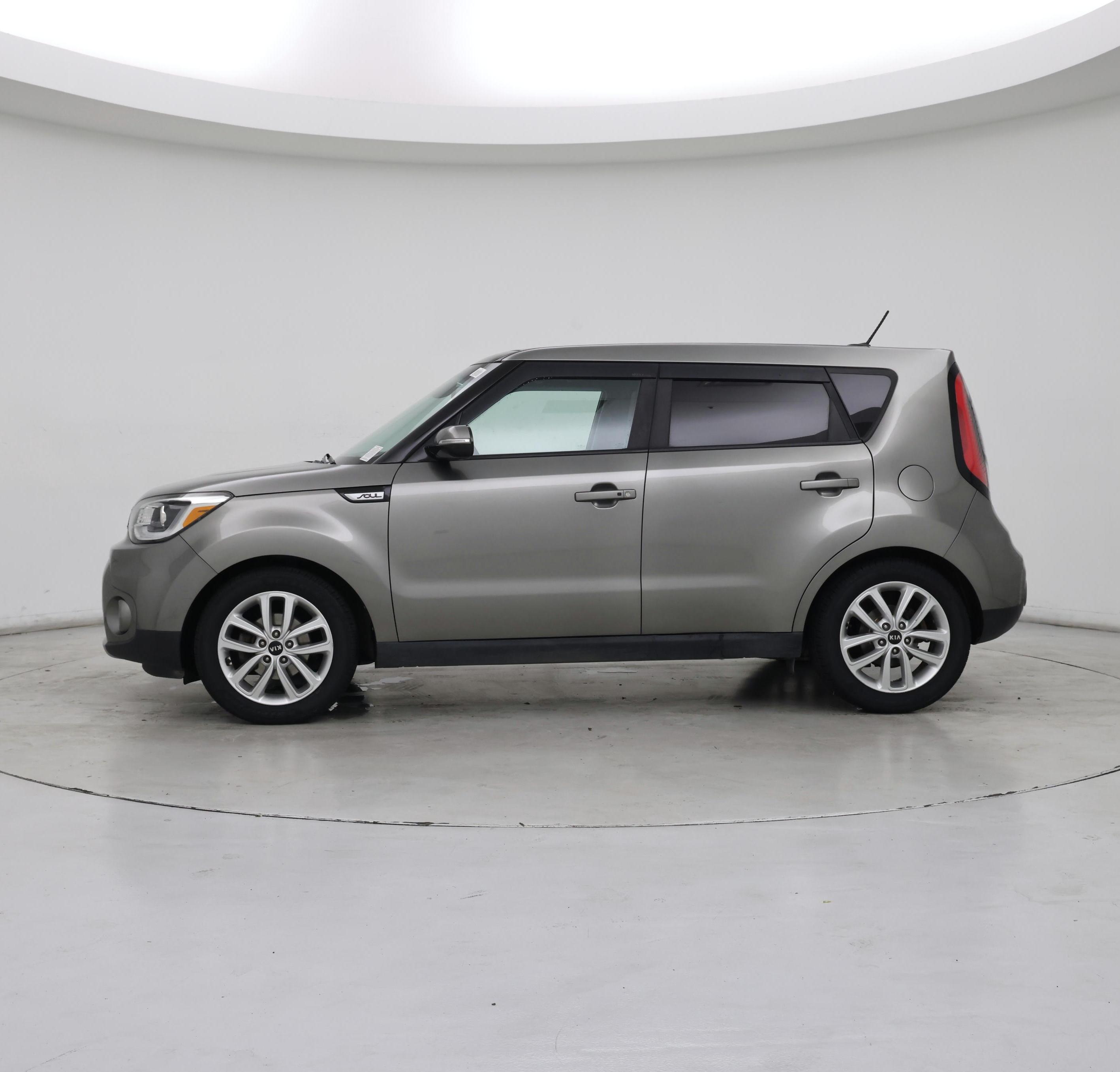 Thumbnail: 2019 Kia Soul - 3