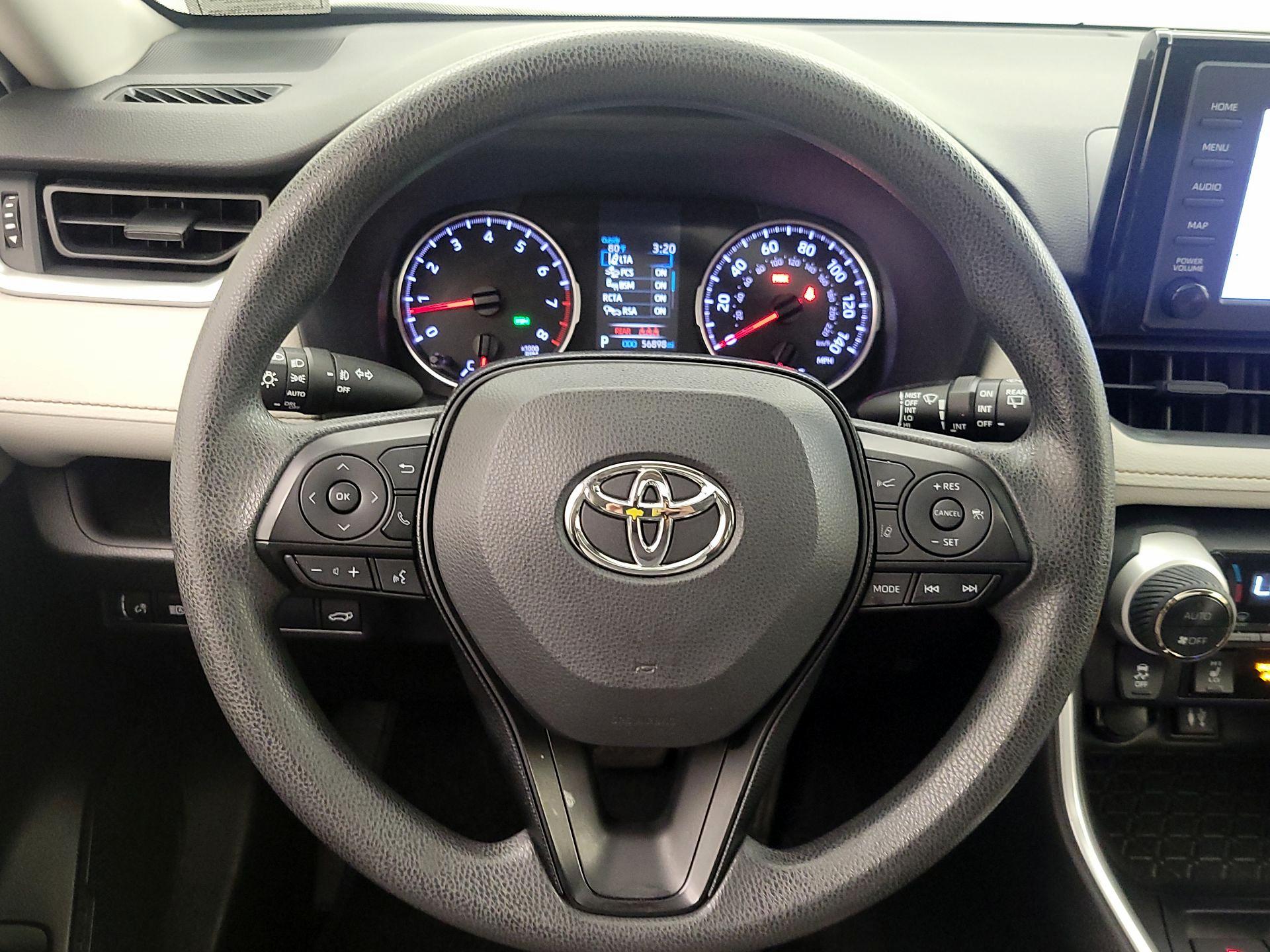 Thumbnail: 2019 Toyota RAV4 - 10