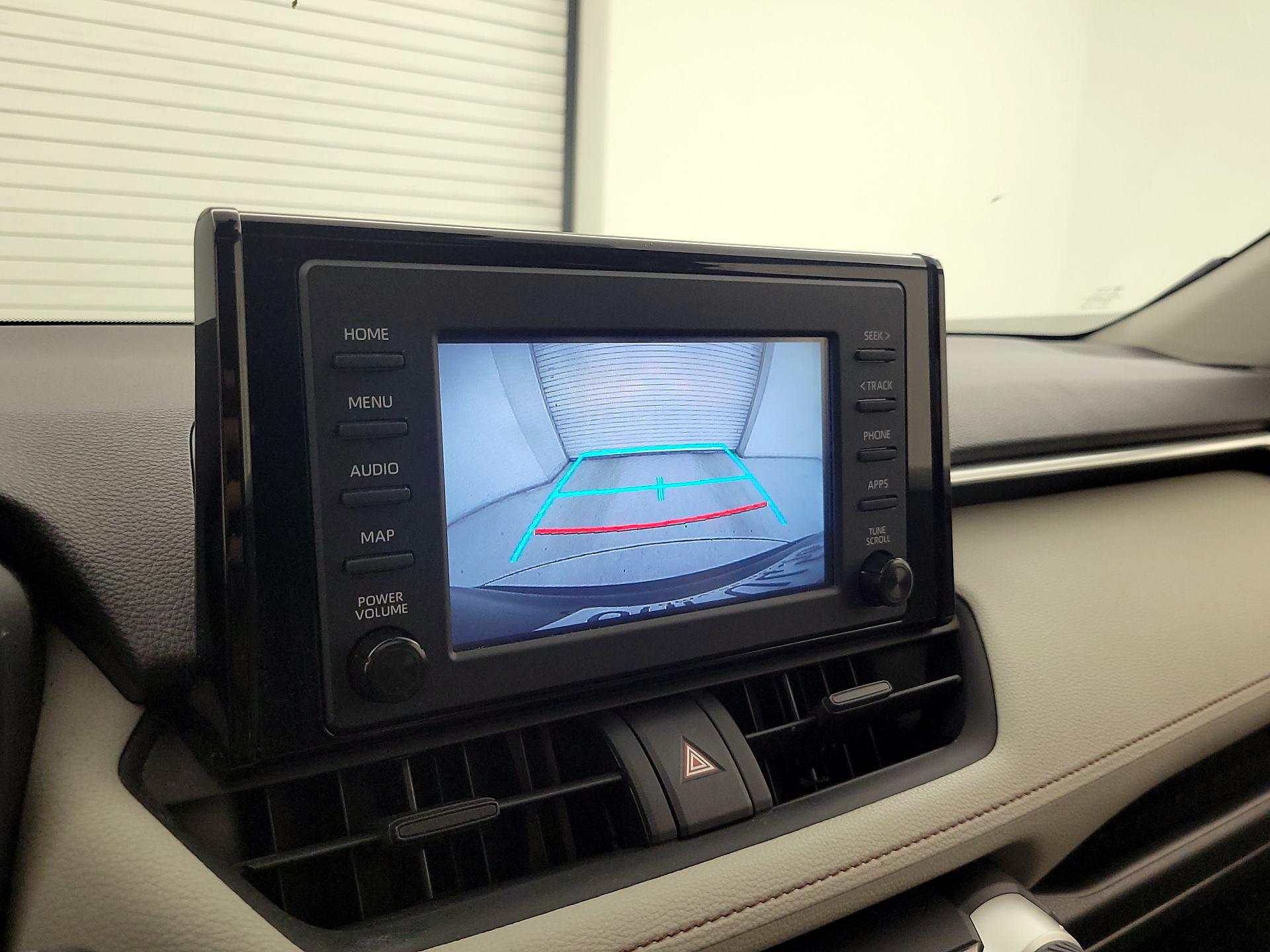 Thumbnail: 2019 Toyota RAV4 - 14