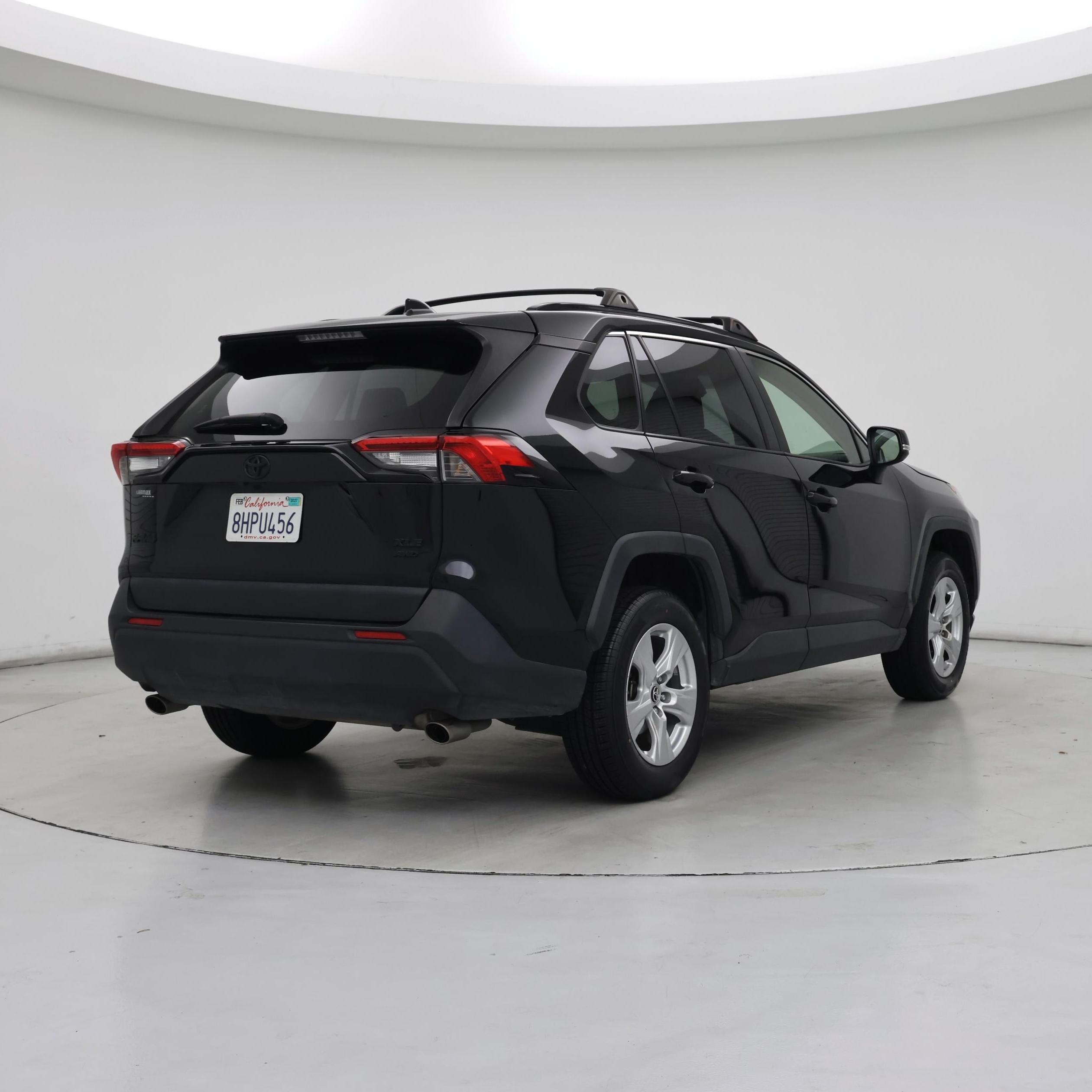 Thumbnail: 2019 Toyota RAV4 - 8