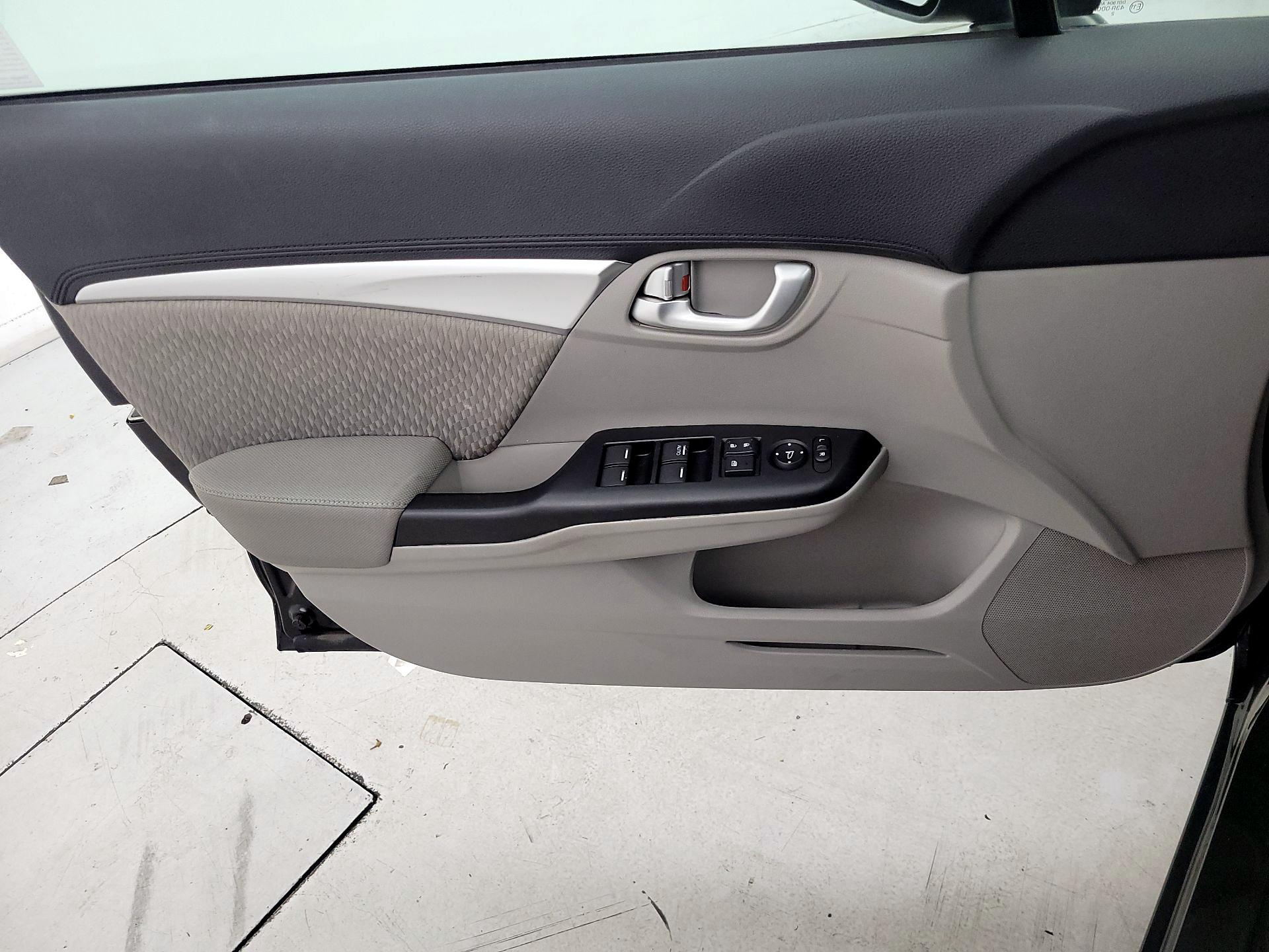 Thumbnail: 2015 Honda Civic - 12