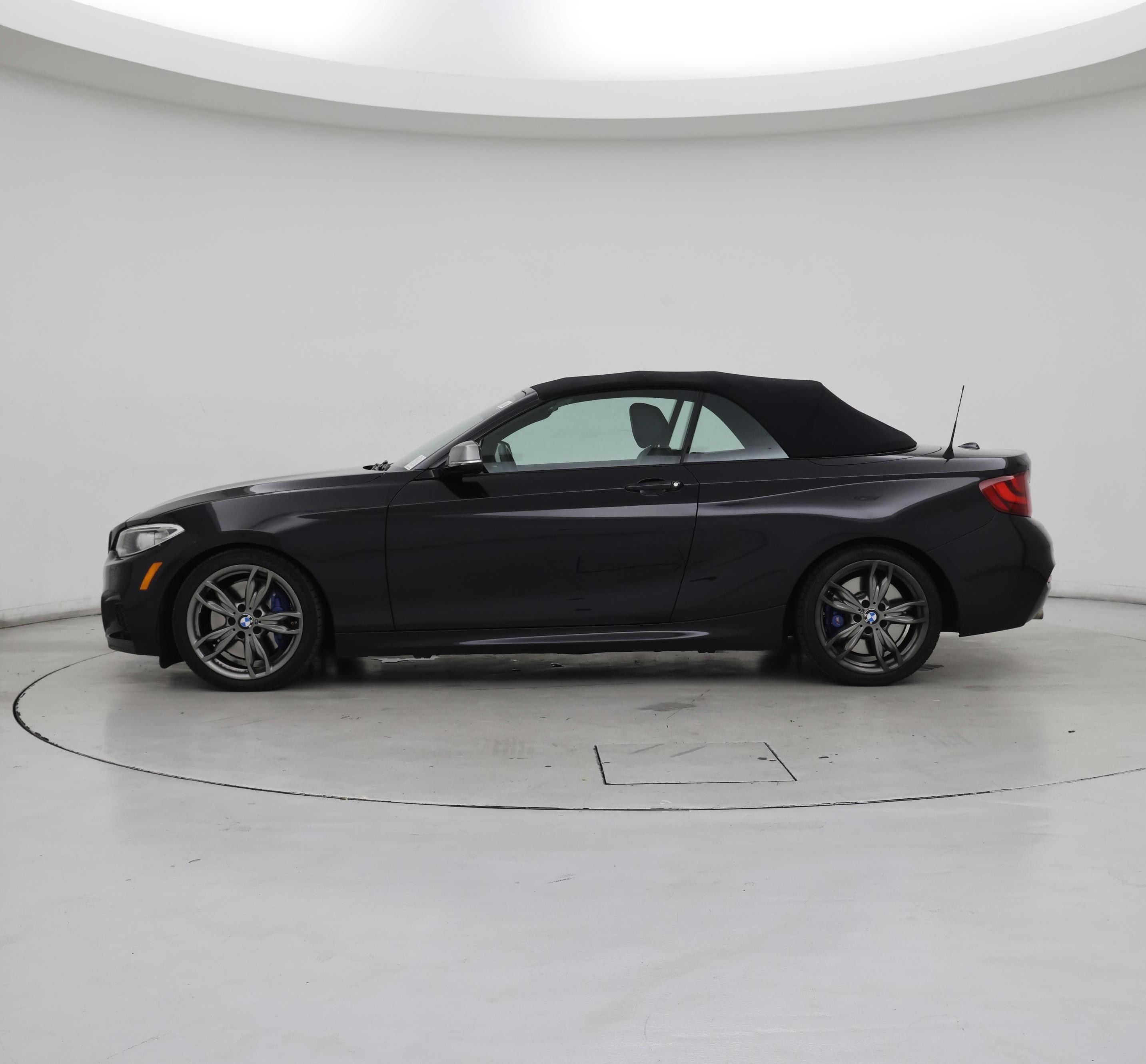 Thumbnail: 2015 BMW 2 Series - 3