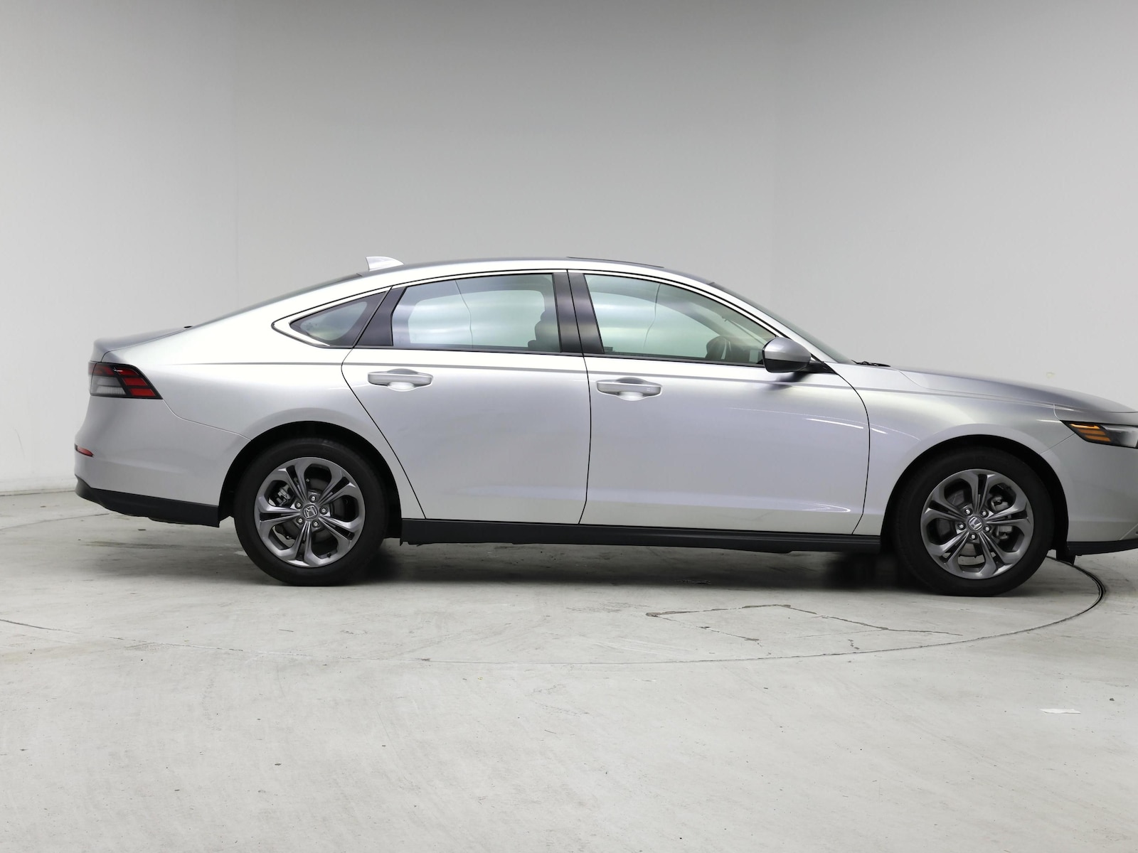 2024 Honda Accord EX - Photo 8