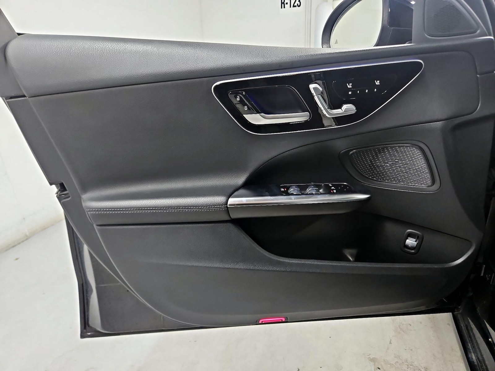2024 Mercedes-Benz C-Class Sedan C 300 - Photo 13