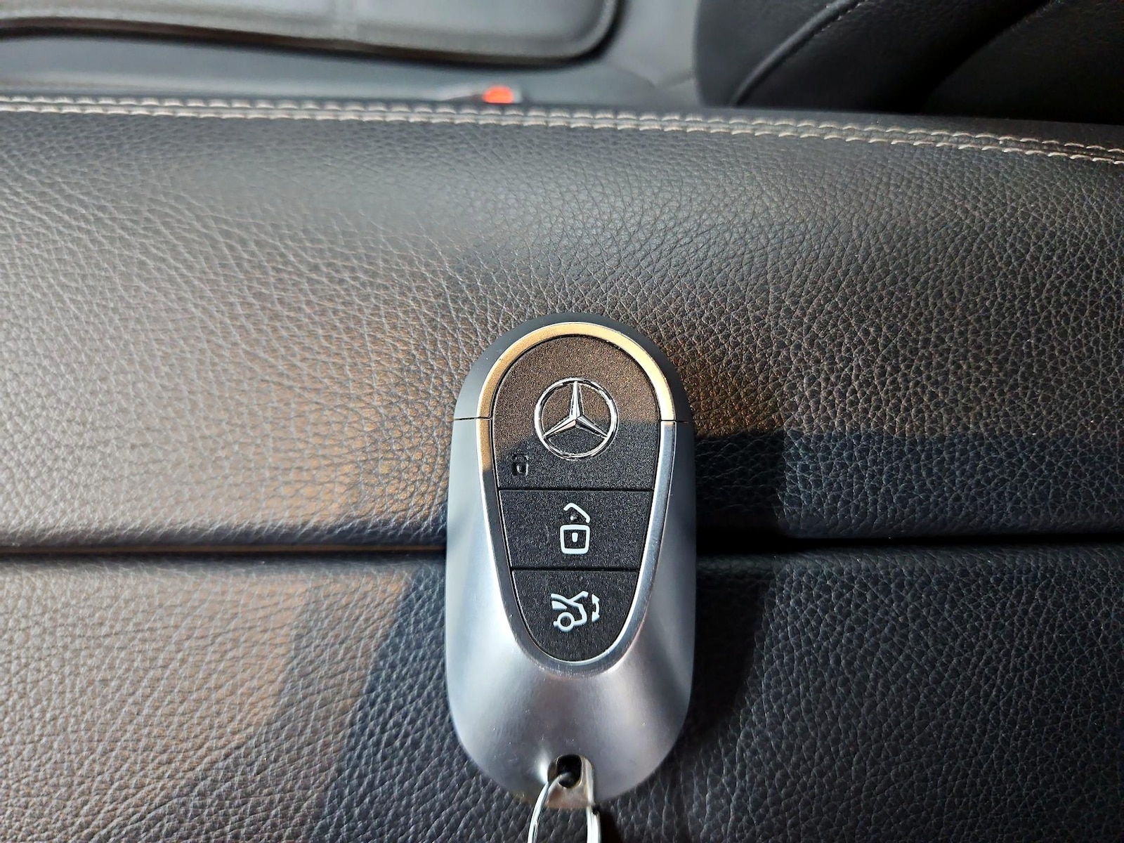 2024 Mercedes-Benz C-Class Sedan C 300 - Photo 23