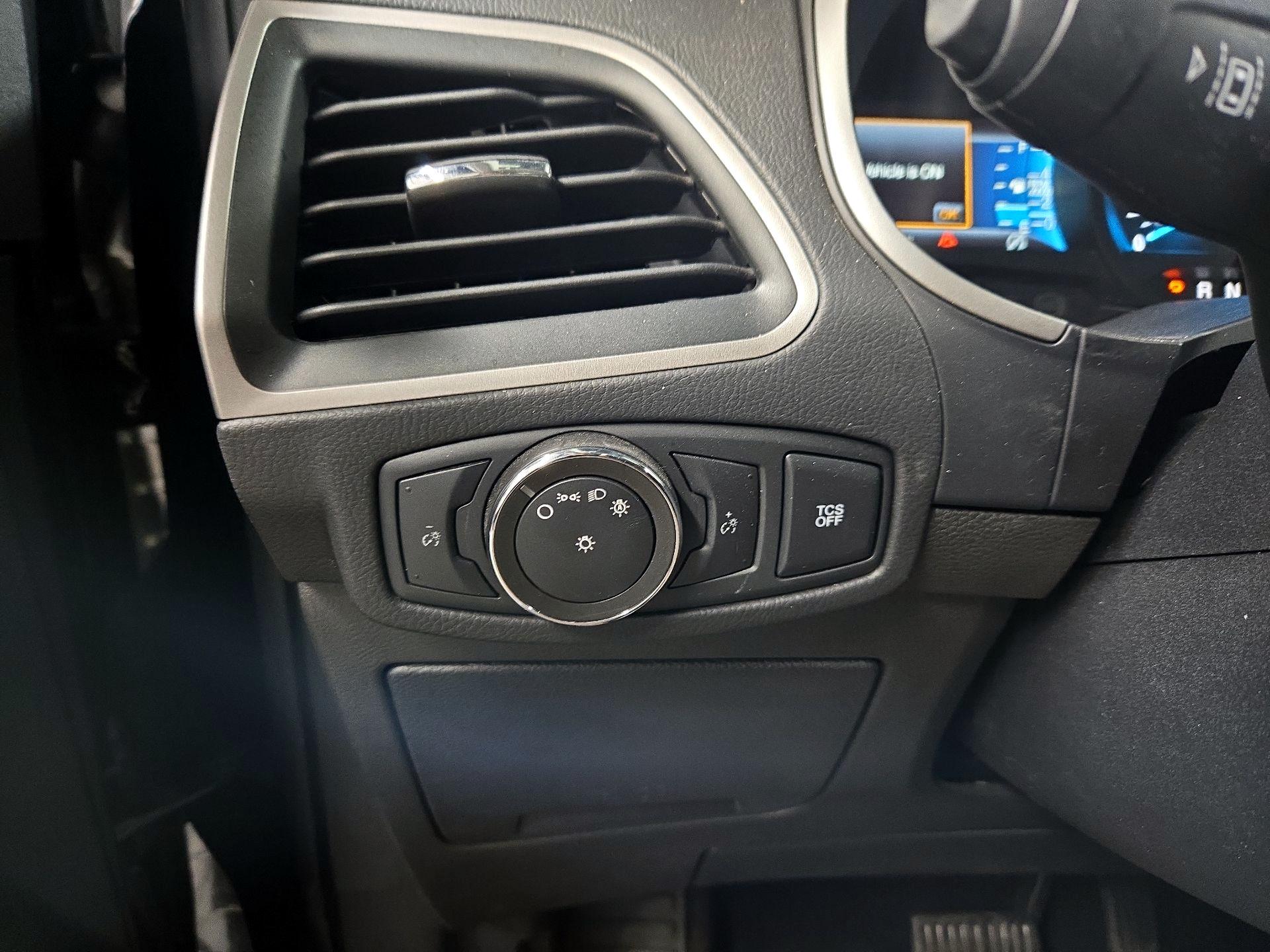 Thumbnail: 2021 Ford Edge - 13