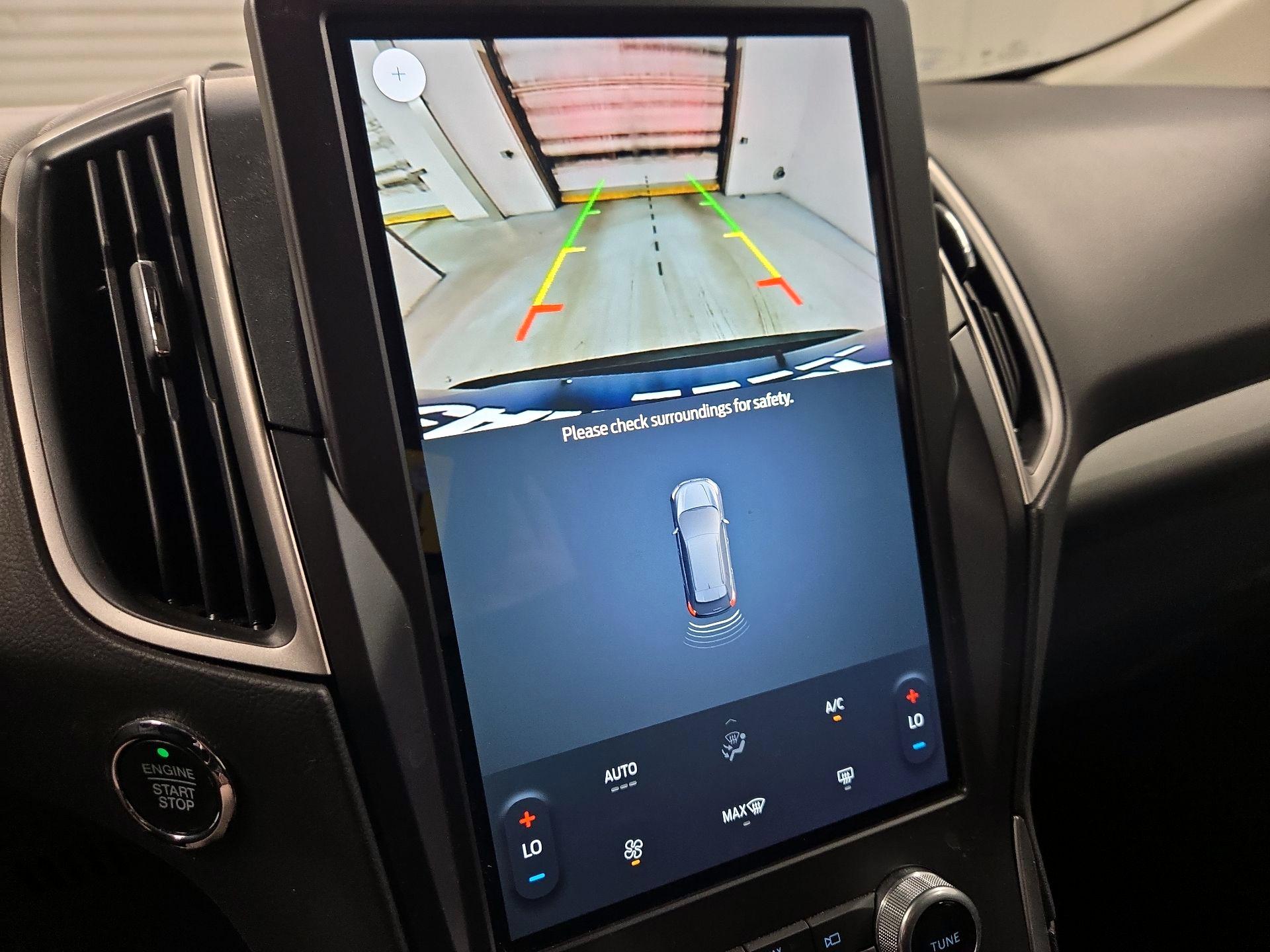 Thumbnail: 2021 Ford Edge - 14