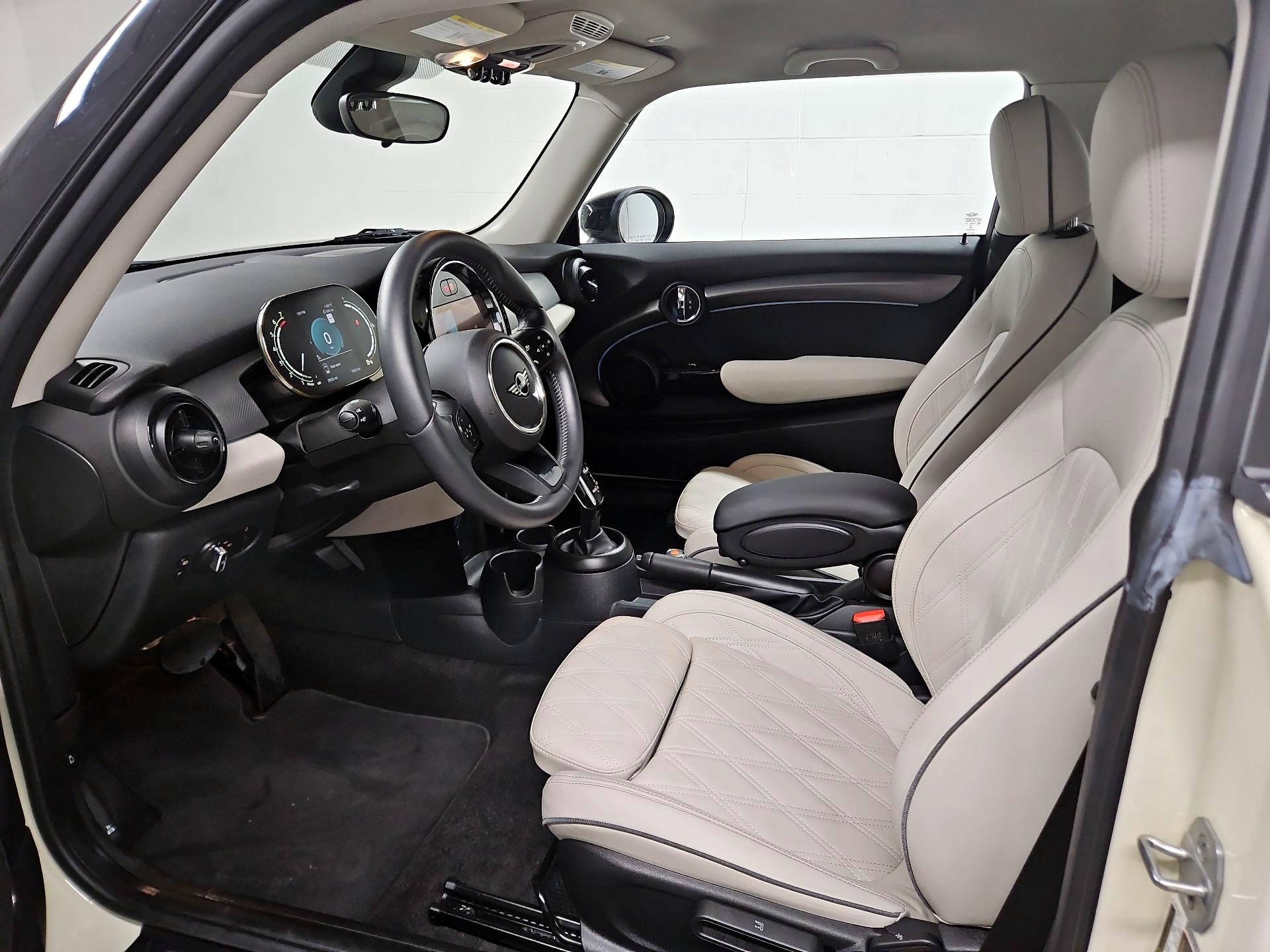 Thumbnail: 2022 MINI Cooper Hardtop - 11