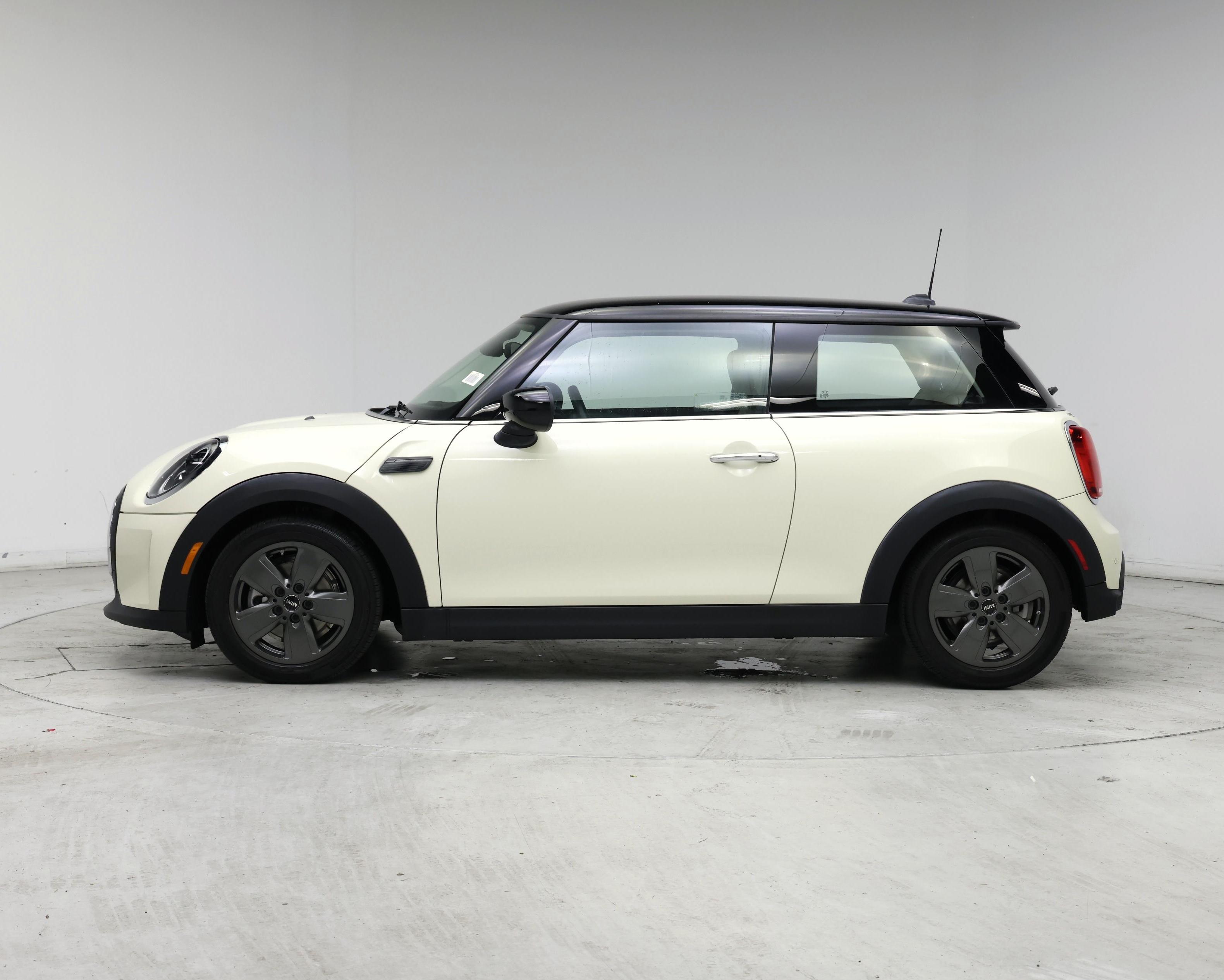 Thumbnail: 2022 MINI Cooper Hardtop - 3