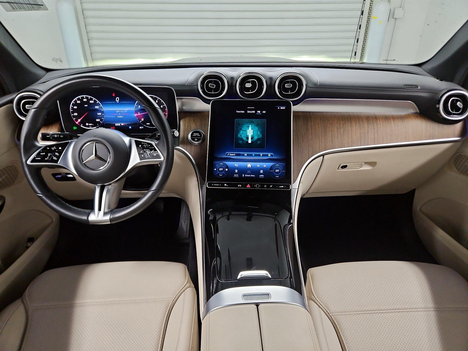 Thumbnail: 2024 Mercedes-Benz GLC - 9