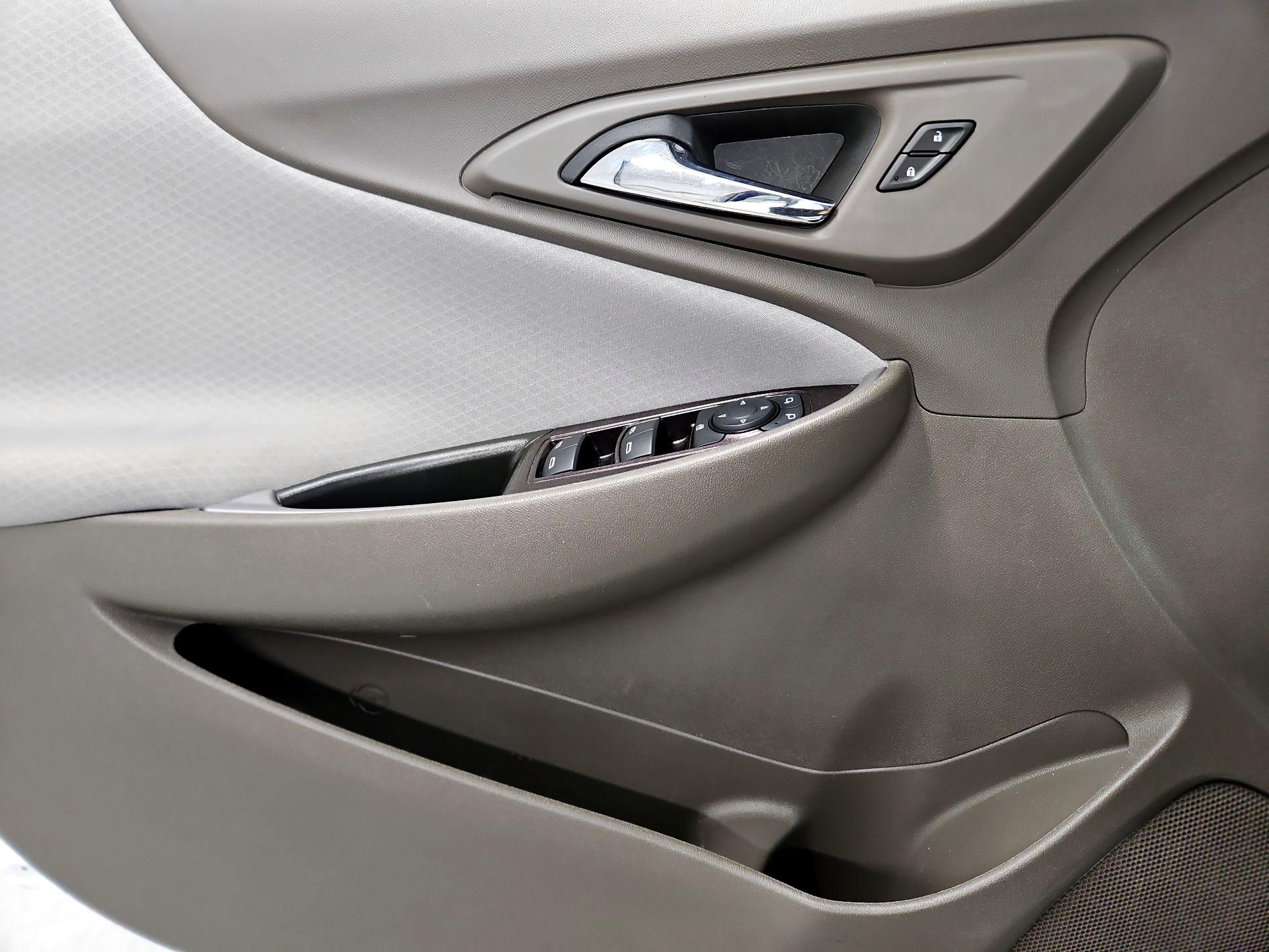 Thumbnail: 2023 Chevrolet Malibu - 12