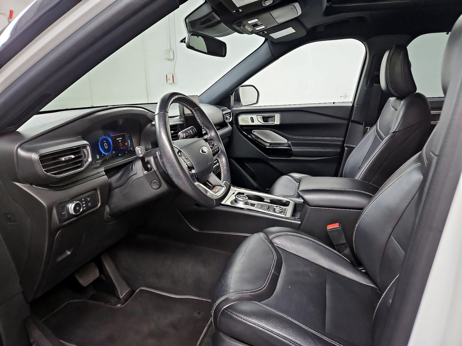 2022 Ford Explorer ST - Photo 12