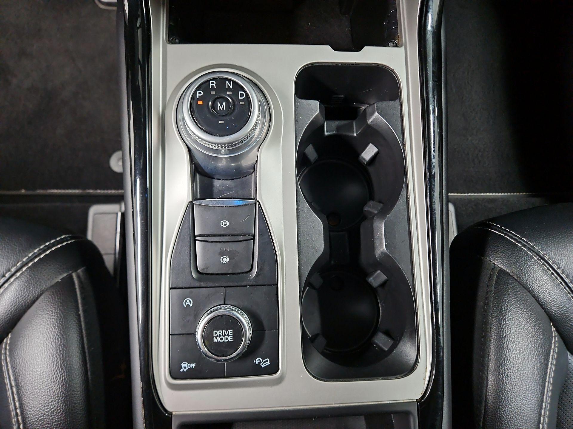 Thumbnail: 2022 Ford Explorer - 18