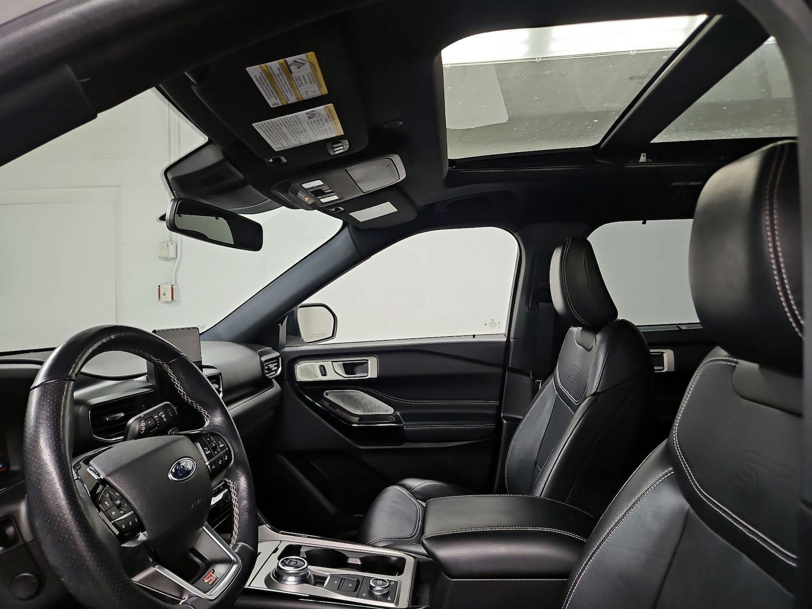 2022 Ford Explorer ST - Photo 21