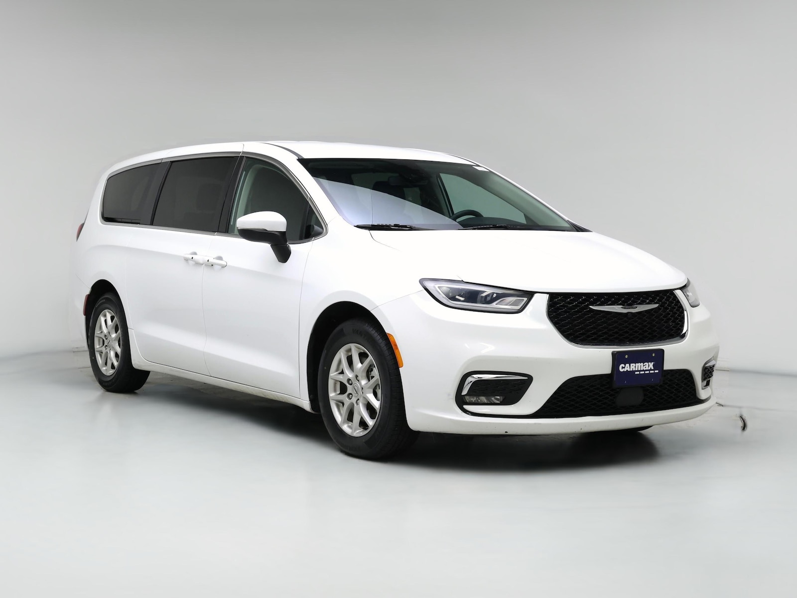 2023 Chrysler Pacifica Touring L - Photo 1