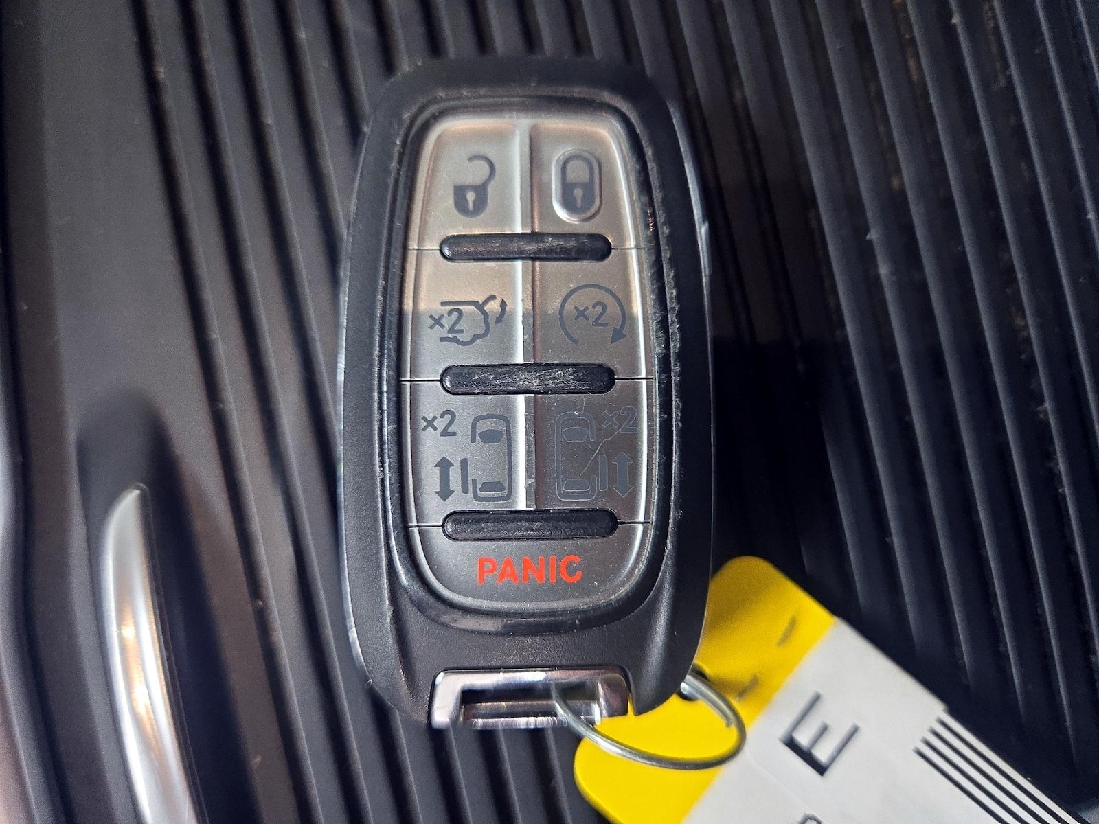 2023 Chrysler Pacifica Touring L - Photo 25