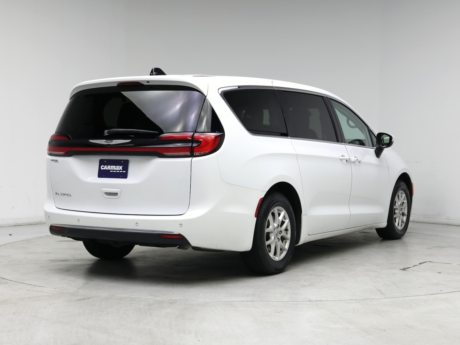 2023 Chrysler Pacifica Touring L - Photo 9