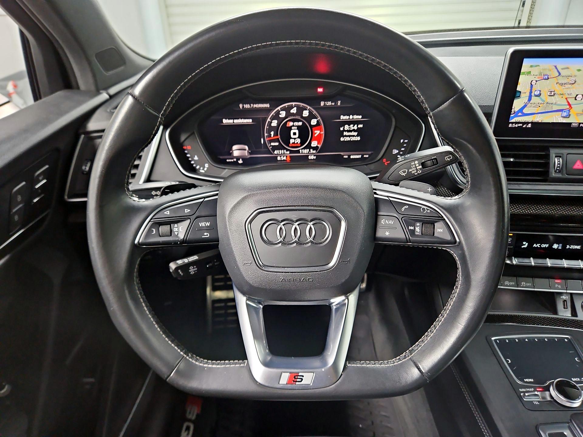 Thumbnail: 2020 Audi SQ5 - 10