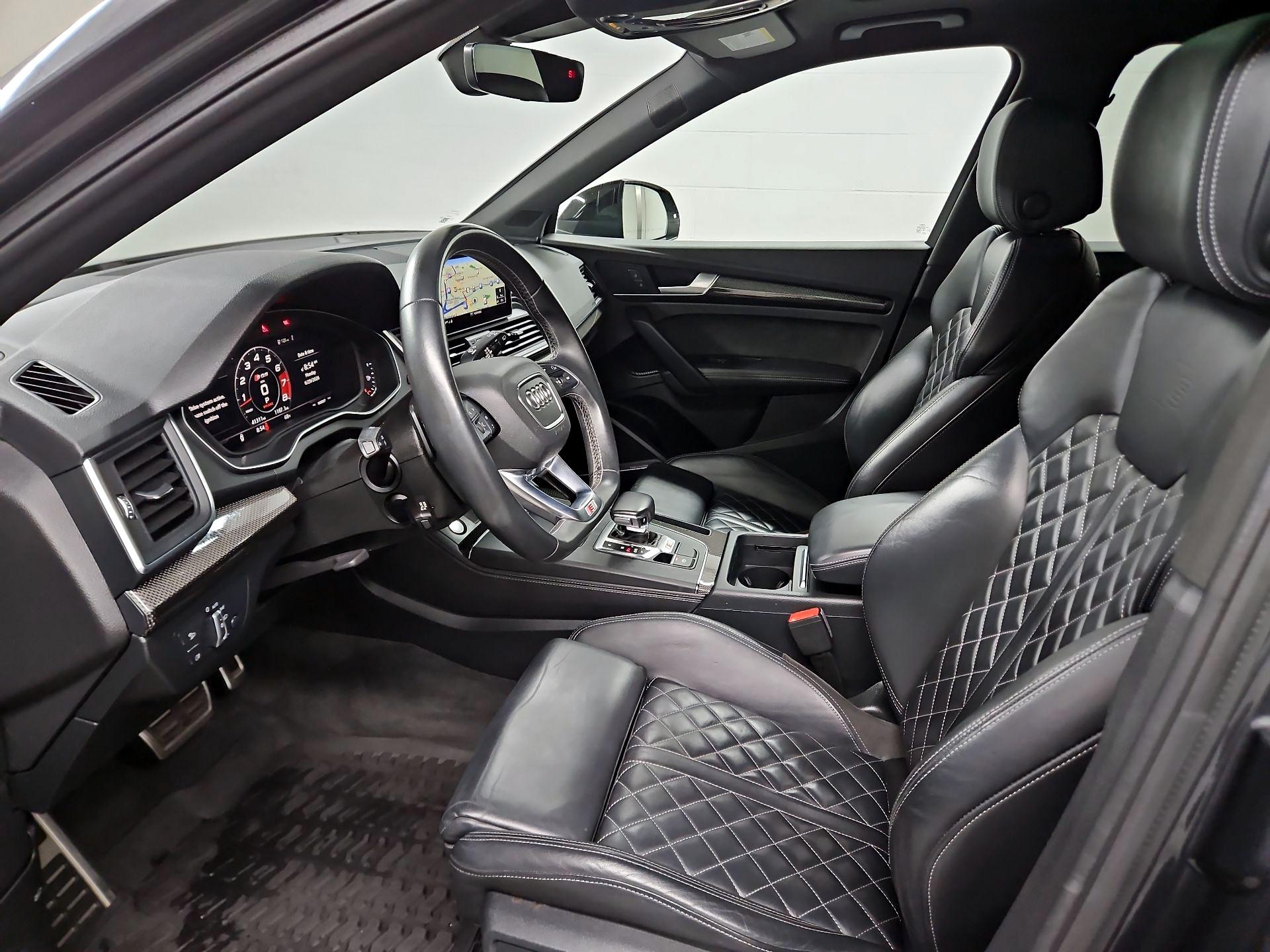 Thumbnail: 2020 Audi SQ5 - 11