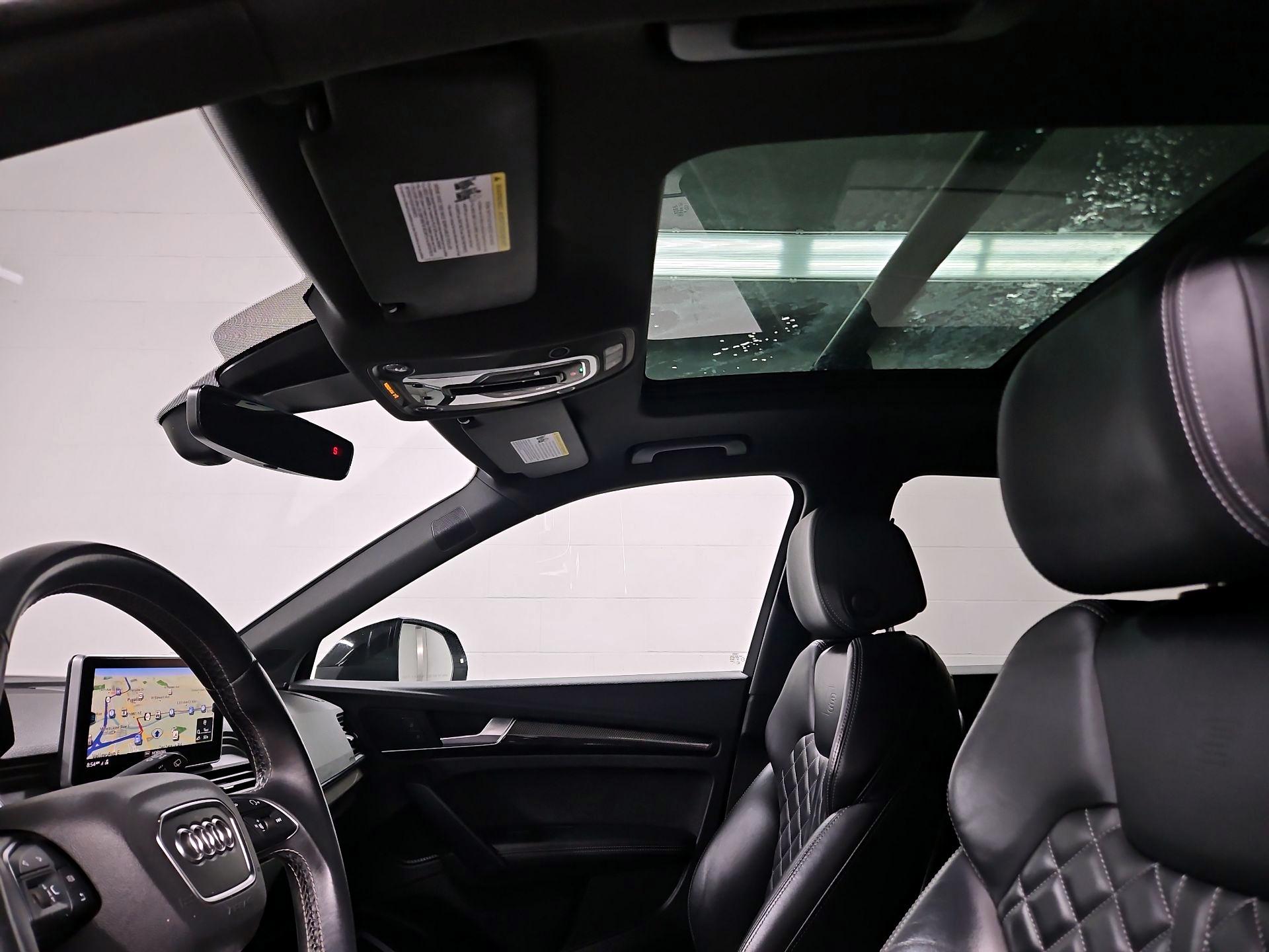Thumbnail: 2020 Audi SQ5 - 20