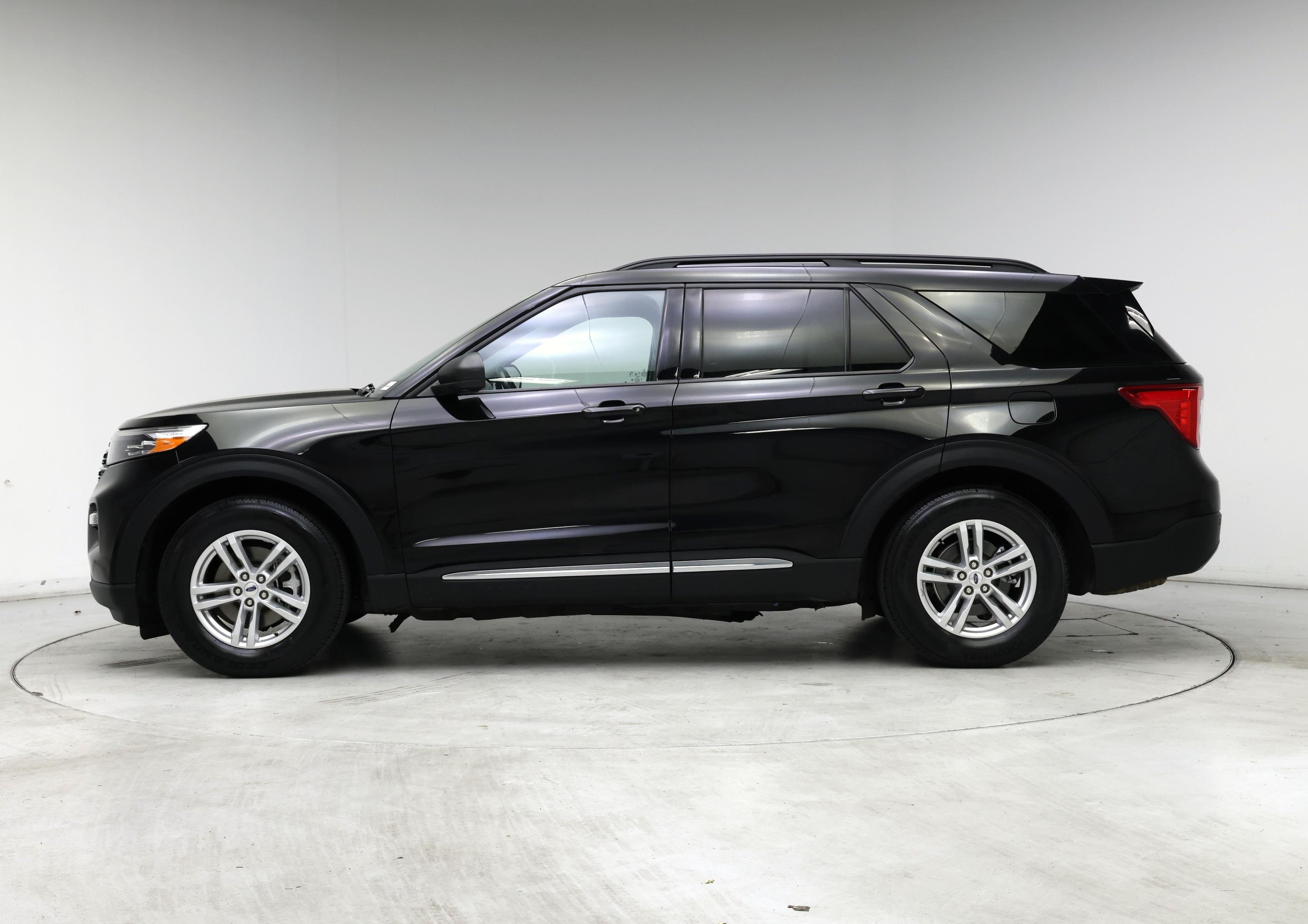 Thumbnail: 2023 Ford Explorer - 3